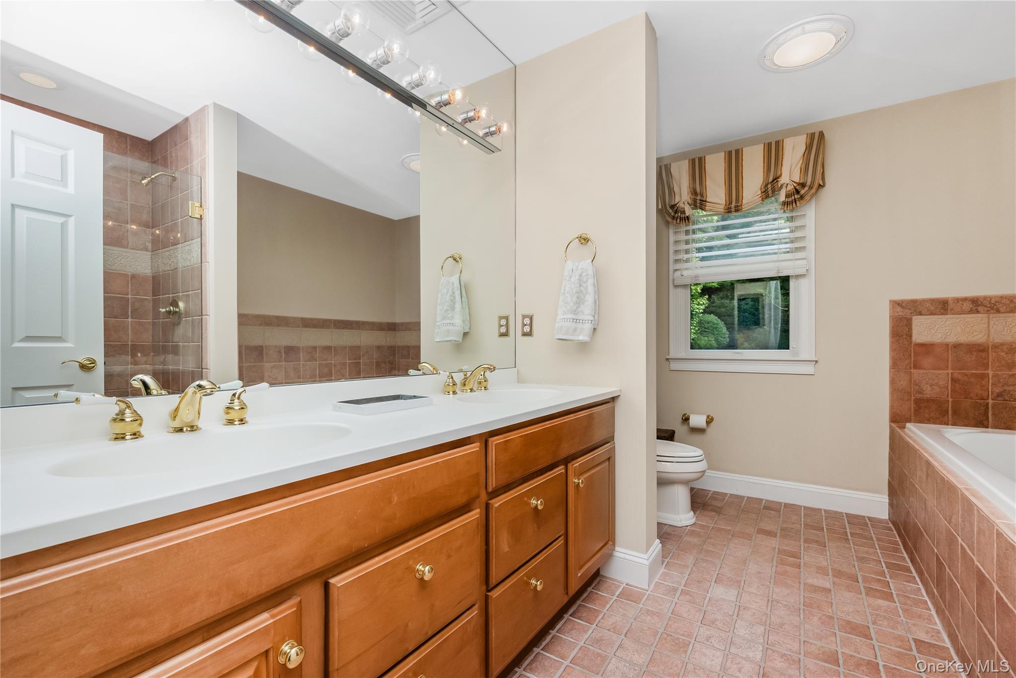 230 Woodbine Avenue – For Sale photo 33