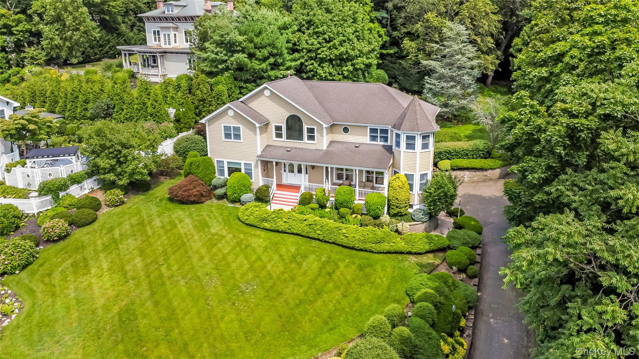 230 Woodbine Avenue – For Sale photo 5