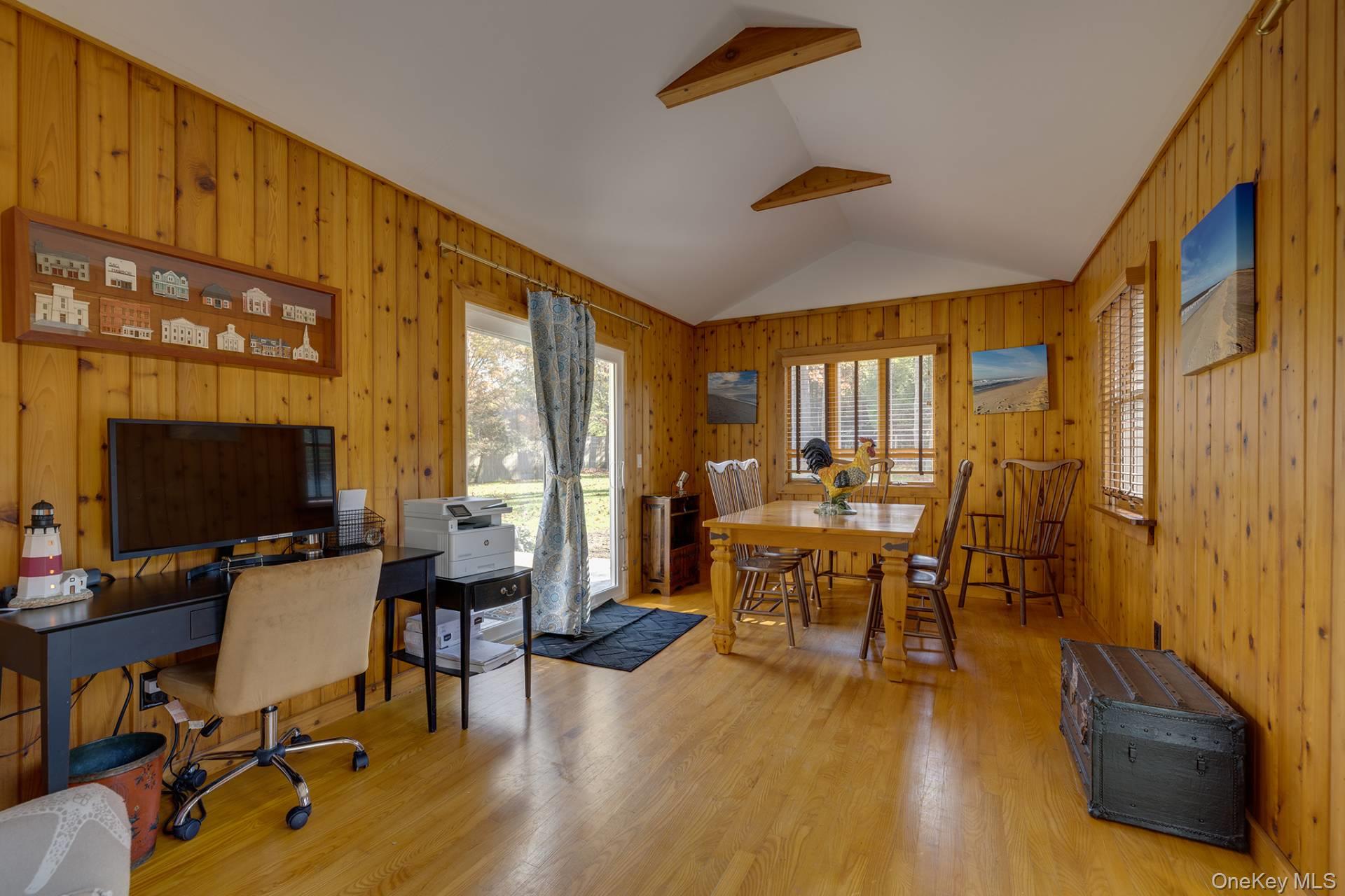 8 Susan Street – For Rent photo 4