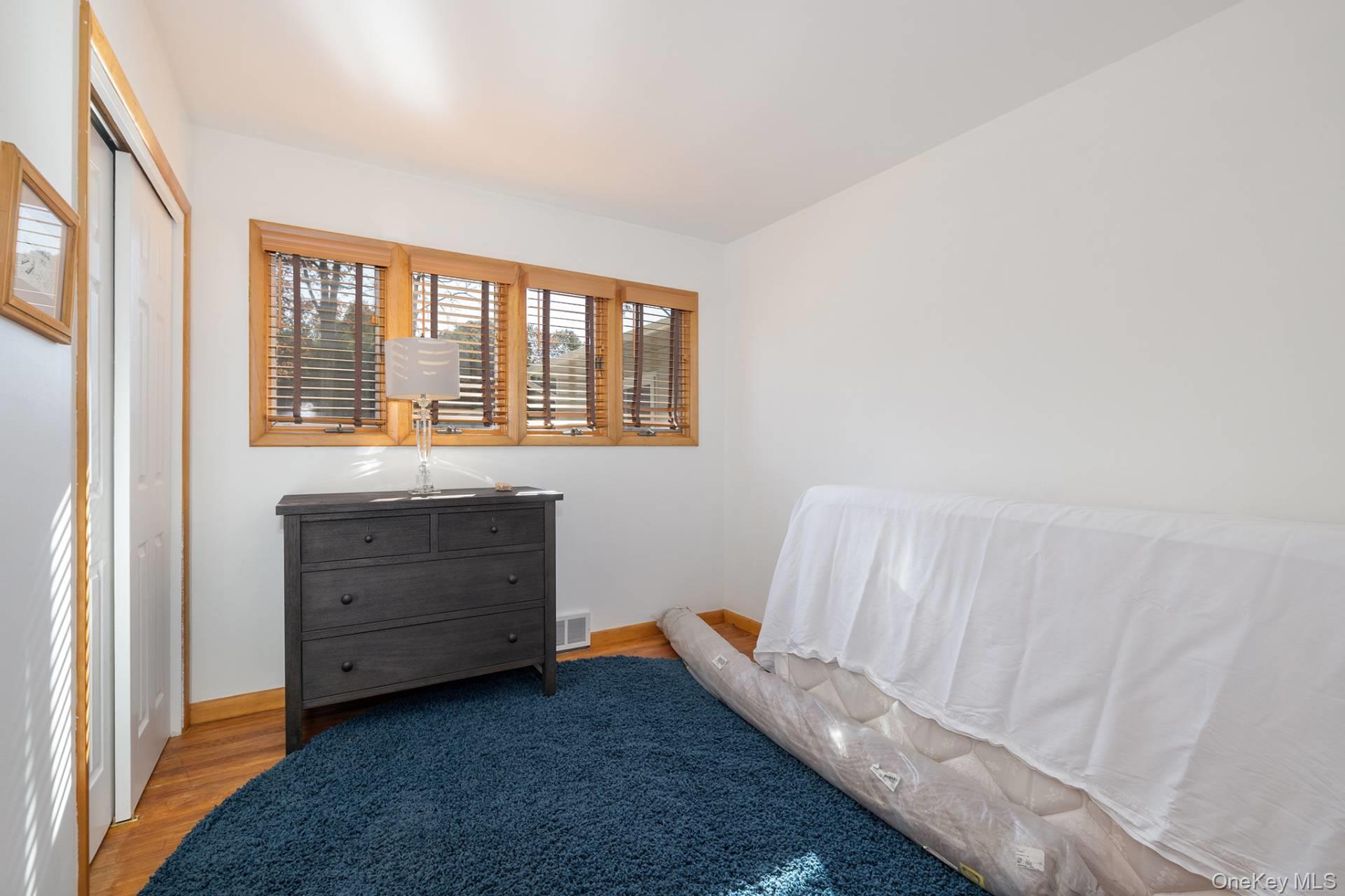 8 Susan Street – For Rent photo 12