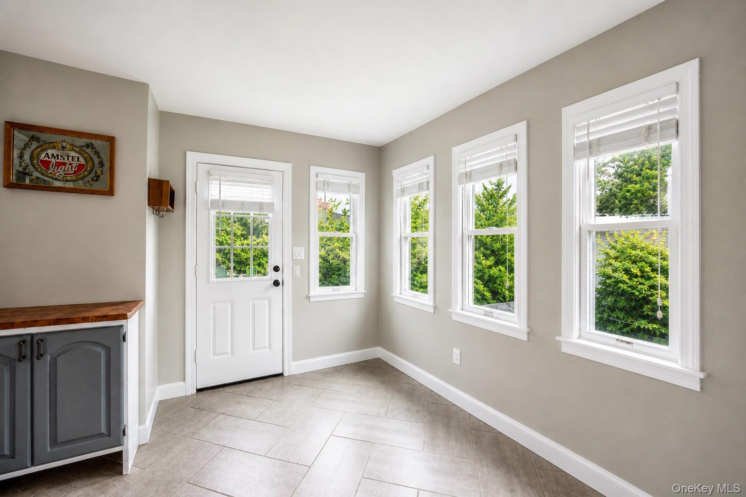 109 West Park Avenue, Unit Cottage photo 4