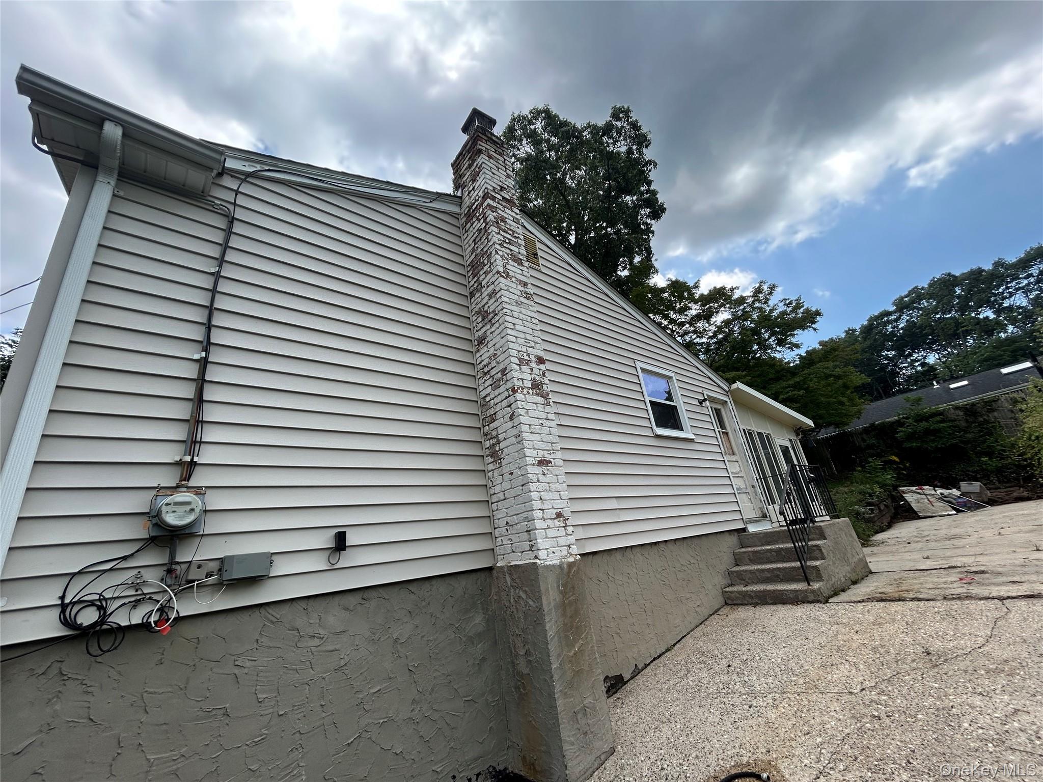 142 New York Avenue – For Sale photo 8