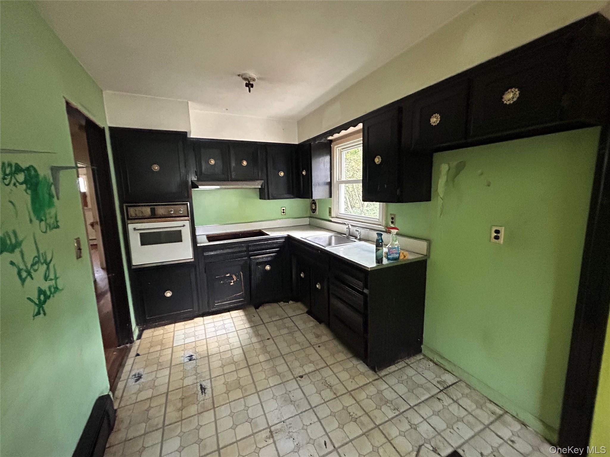 142 New York Avenue – For Sale photo 18