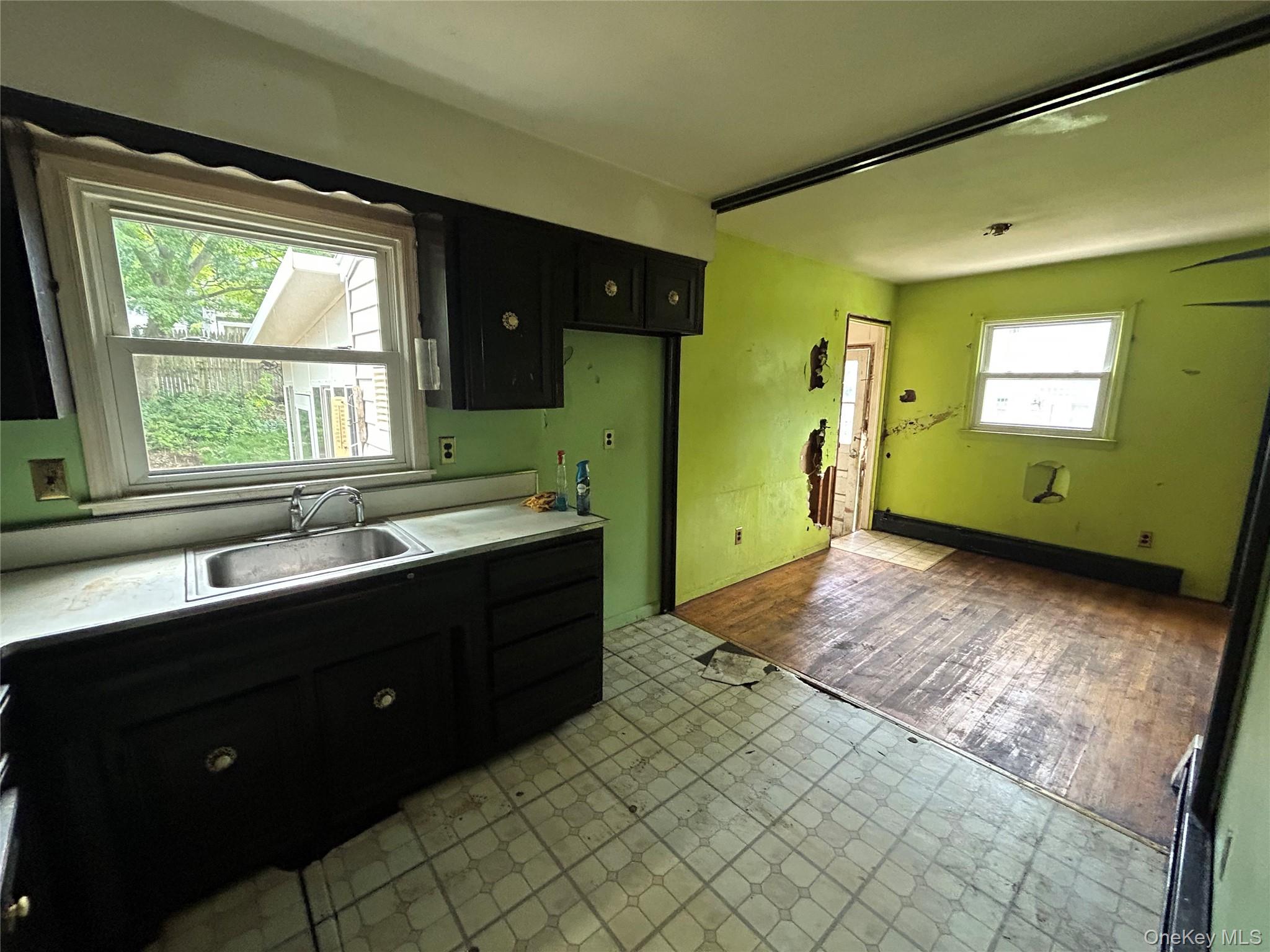 142 New York Avenue – For Sale photo 19