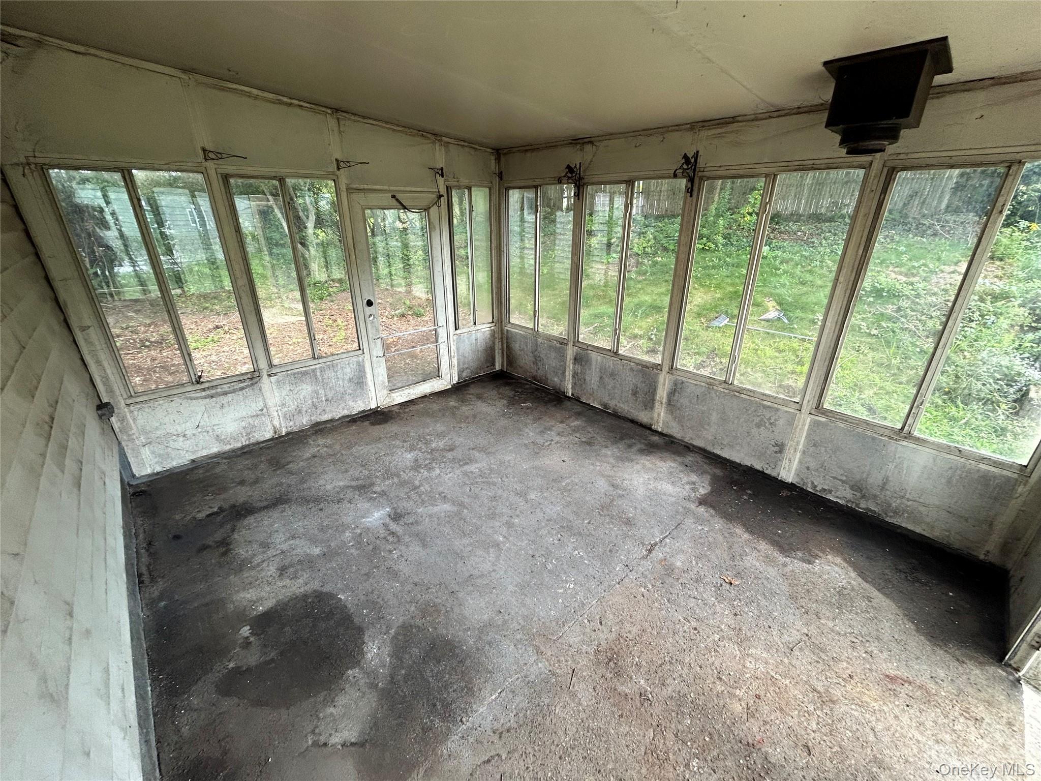 142 New York Avenue – For Sale photo 13