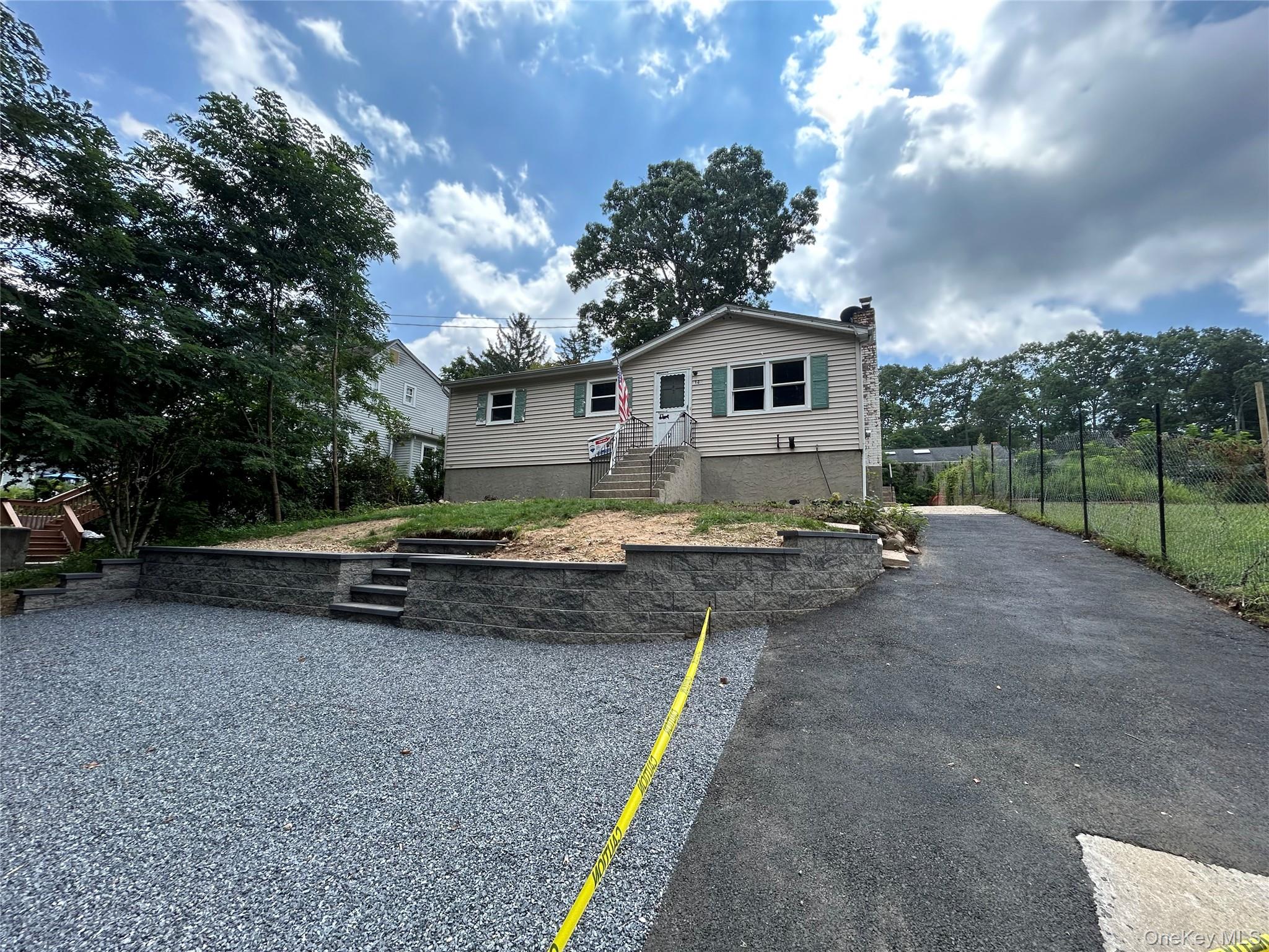 142 New York Avenue – For Sale