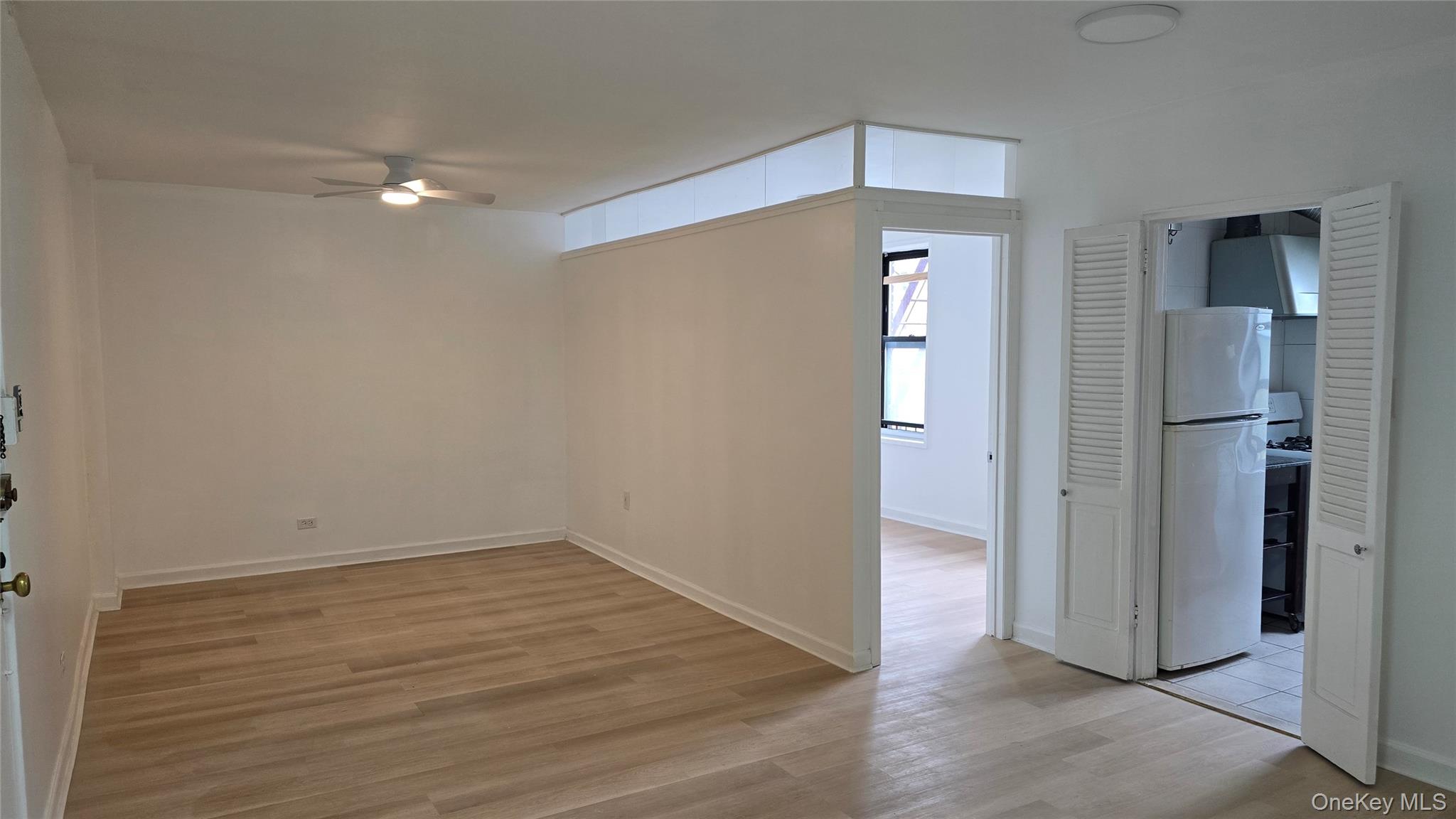 141-60 84th Road, Unit 4H photo 5