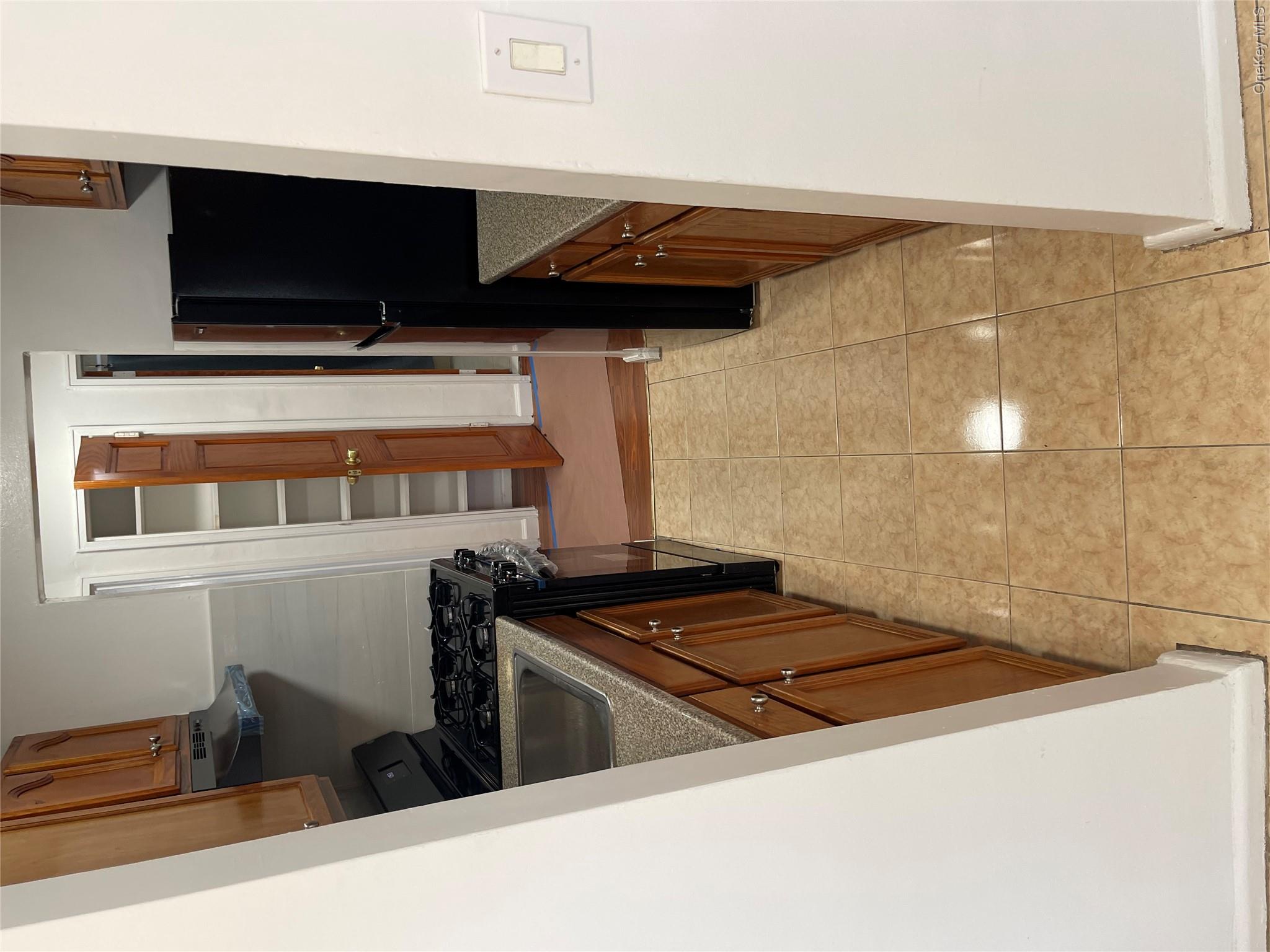 170-06 88th Avenue, Unit 2D photo 10