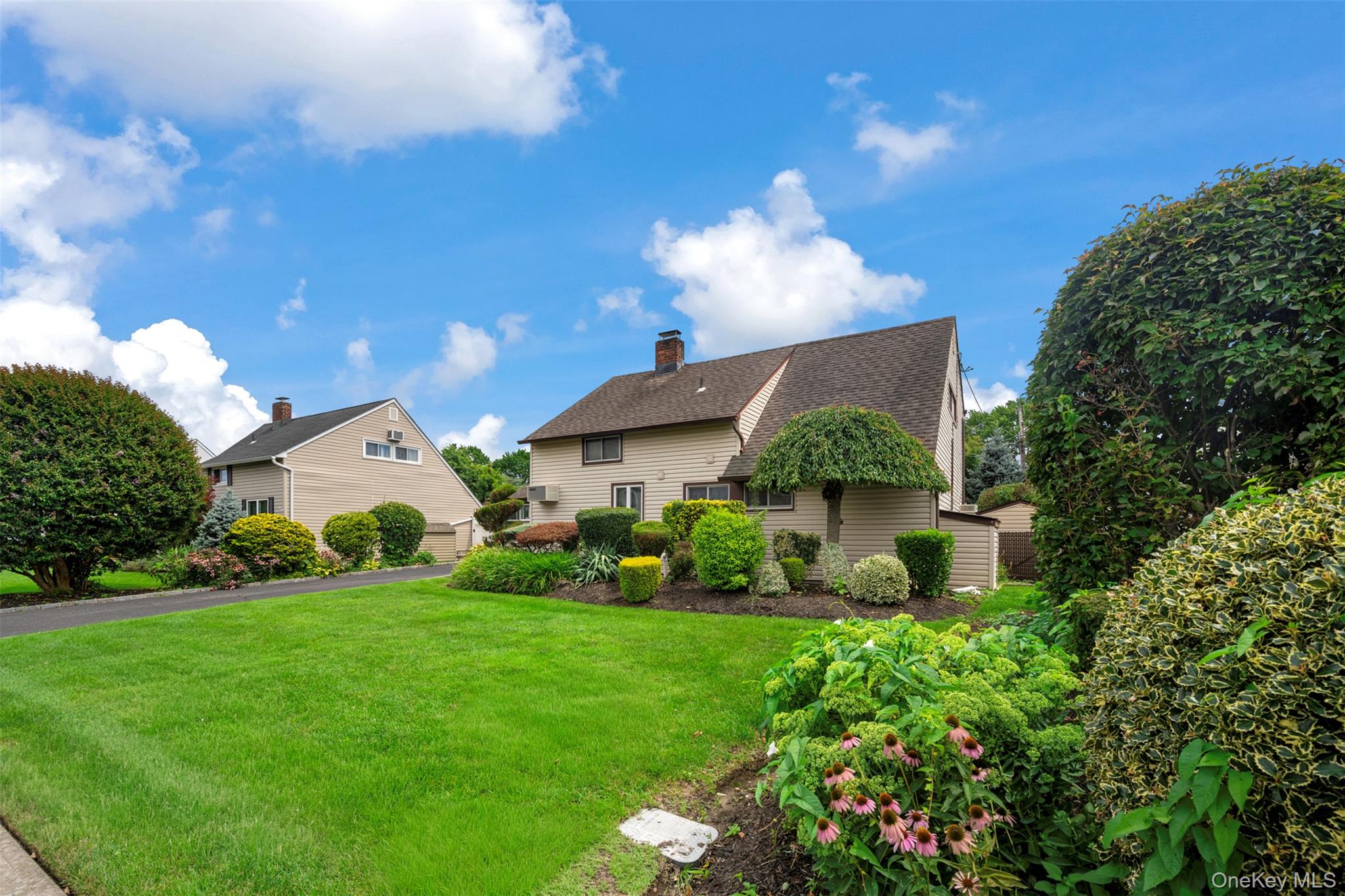 77 Pilgrim Lane – For Sale photo 2
