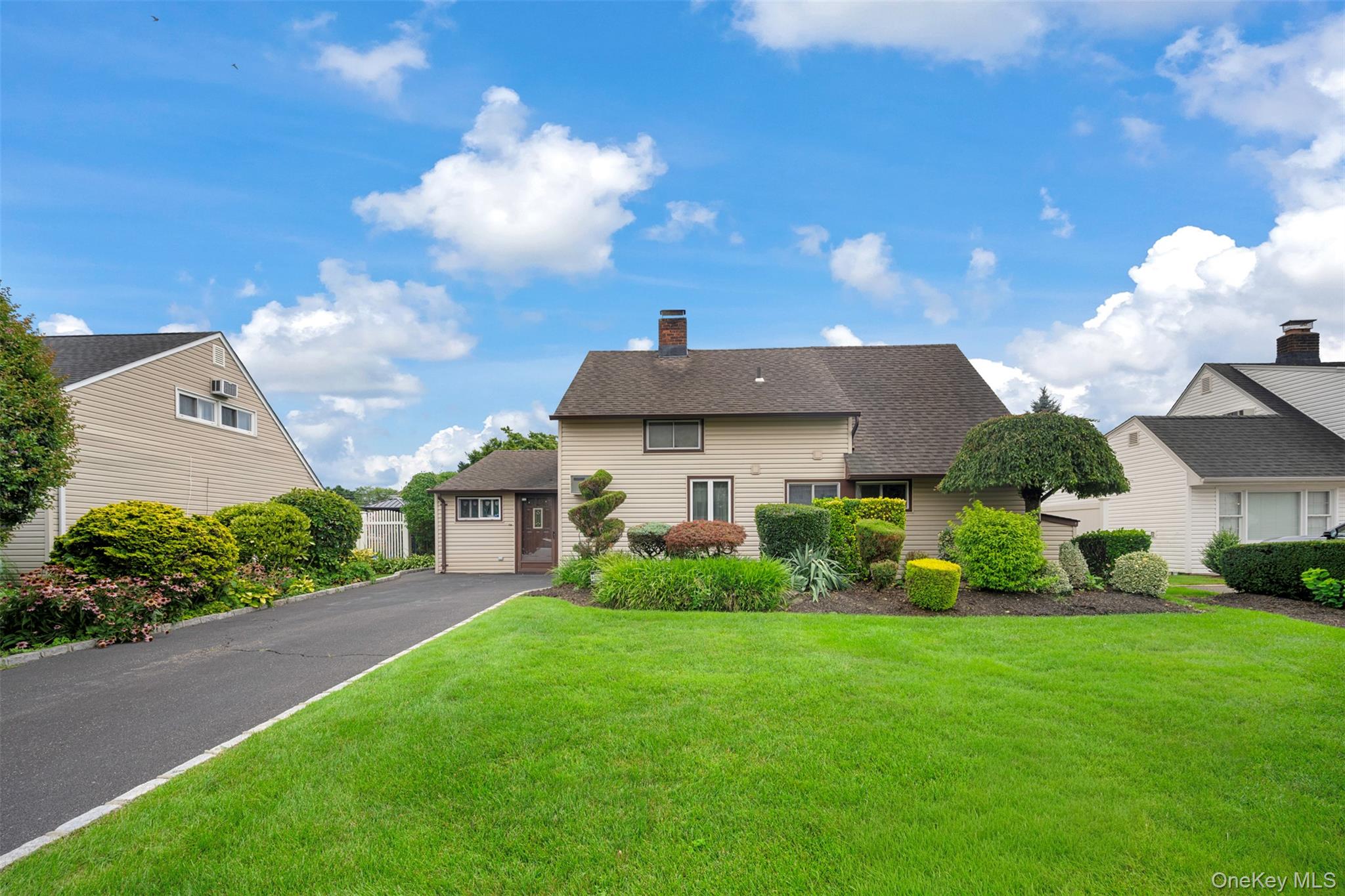 77 Pilgrim Lane – For Sale
