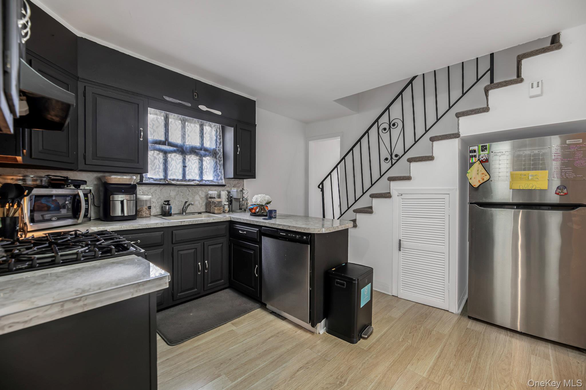 125 aka 127 Woodland Avenue – For Sale photo 11