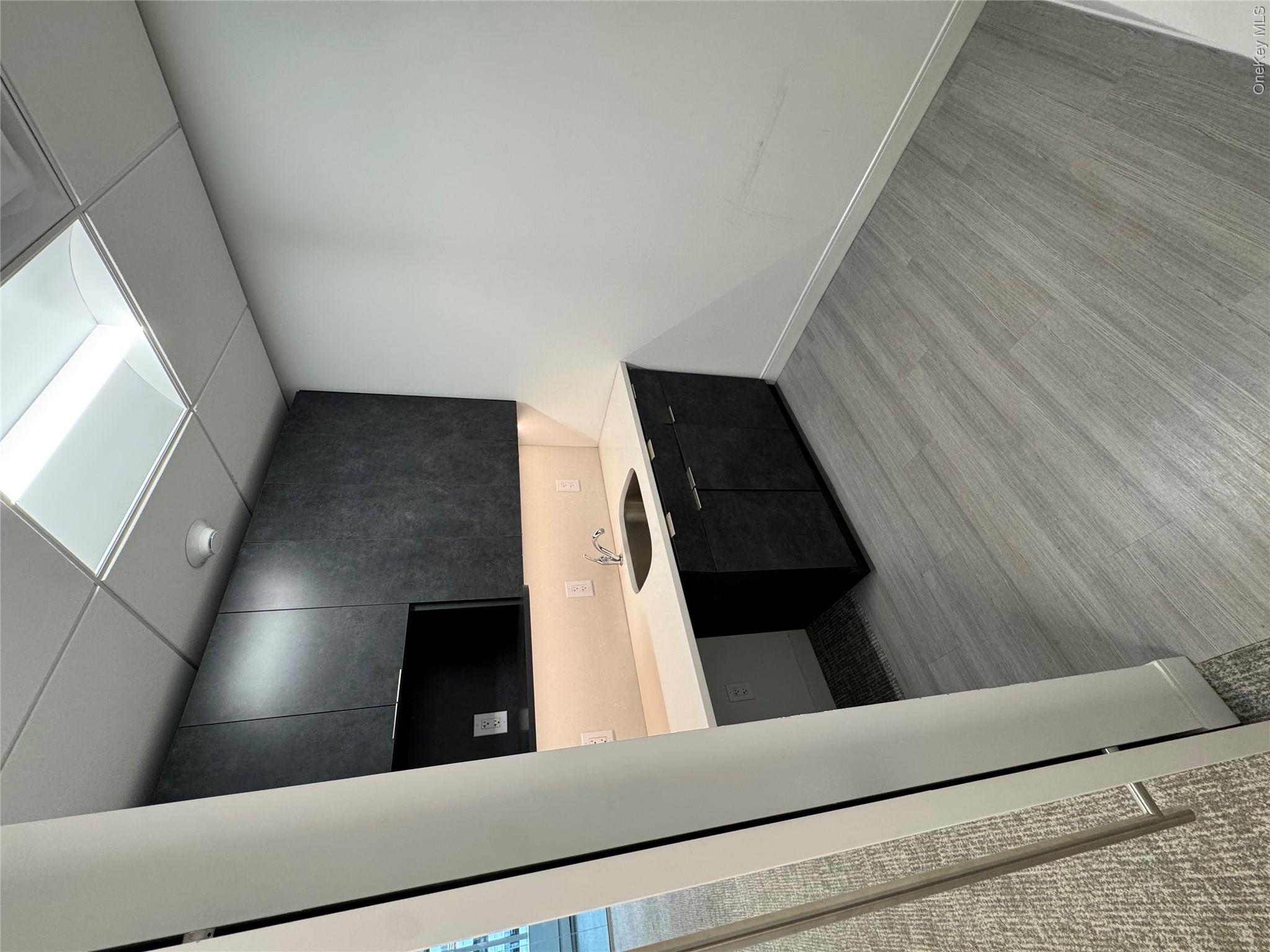 111 Great Neck Road – For Rent photo 8
