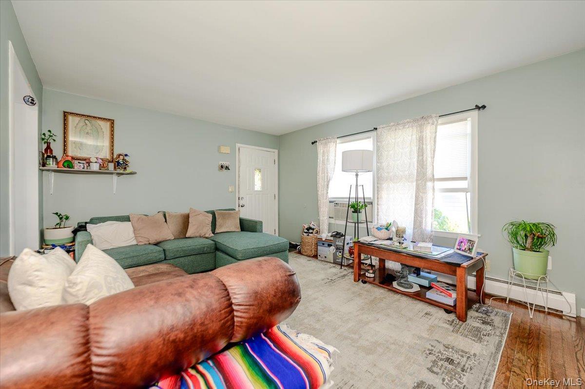 6 Angelo Place – For Sale photo 3