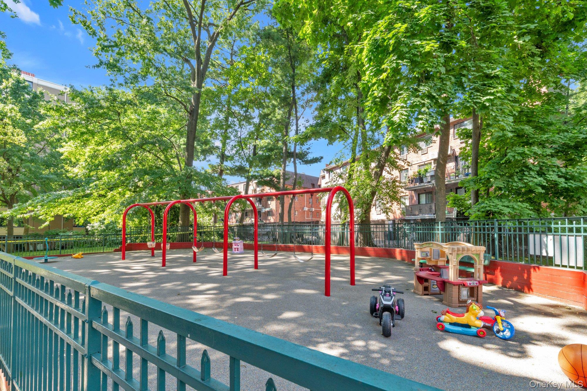 9-15 166 Street, Unit 3A photo 19