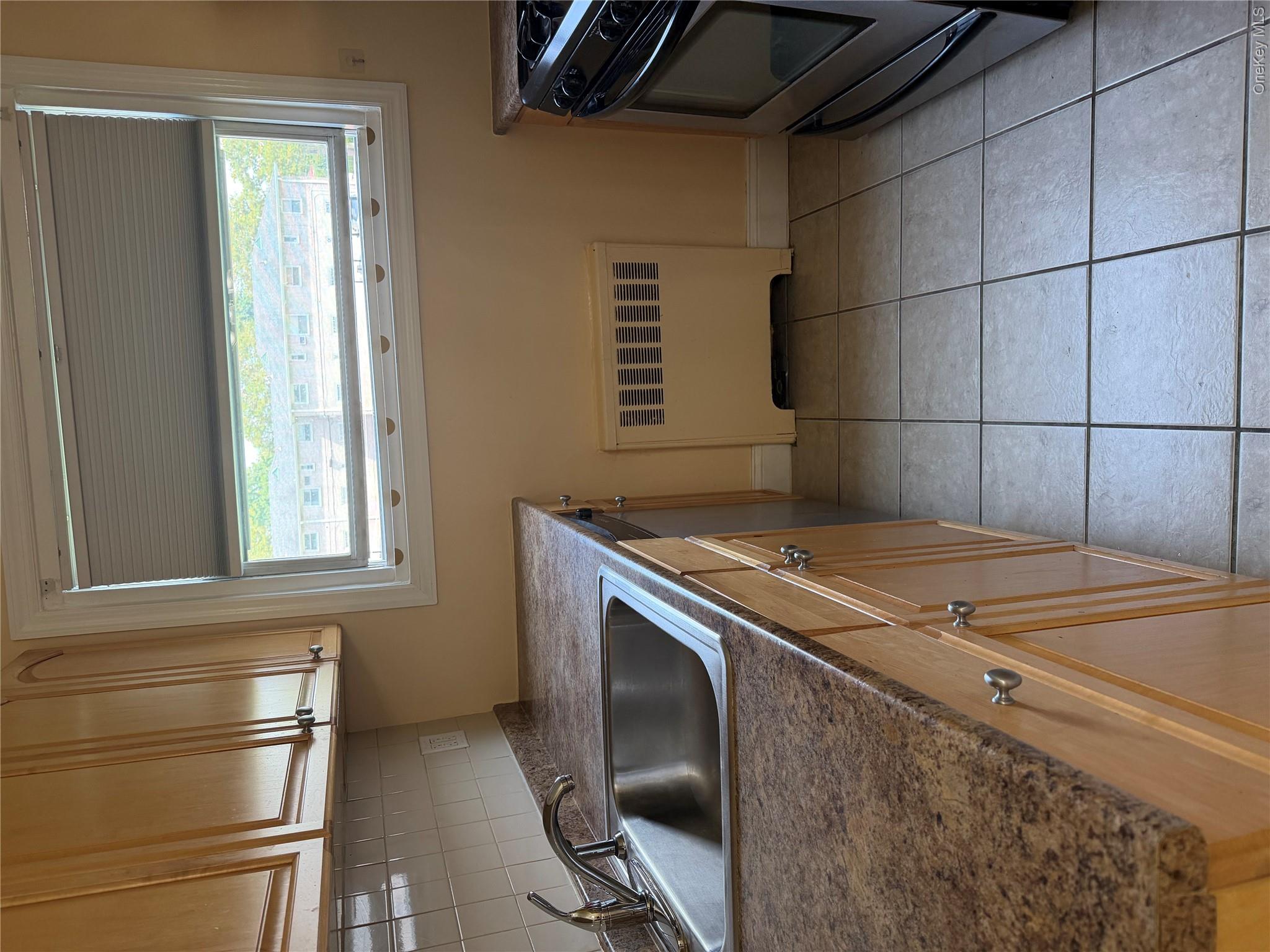 82-09 268 Street, Unit 182A photo 9