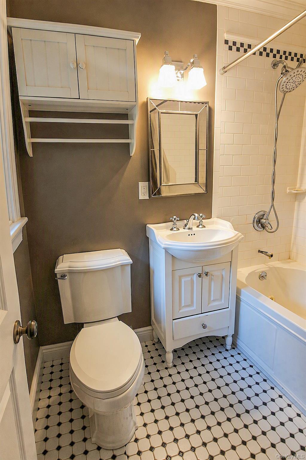 115 Park Lane – For Sale photo 23