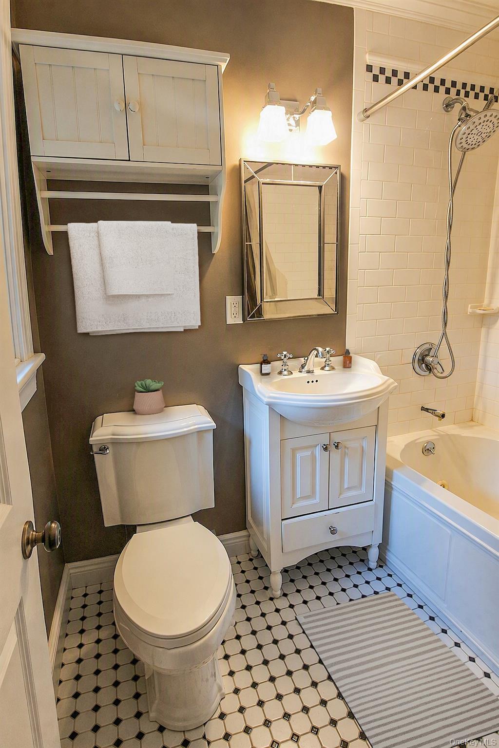 115 Park Lane – For Sale photo 22