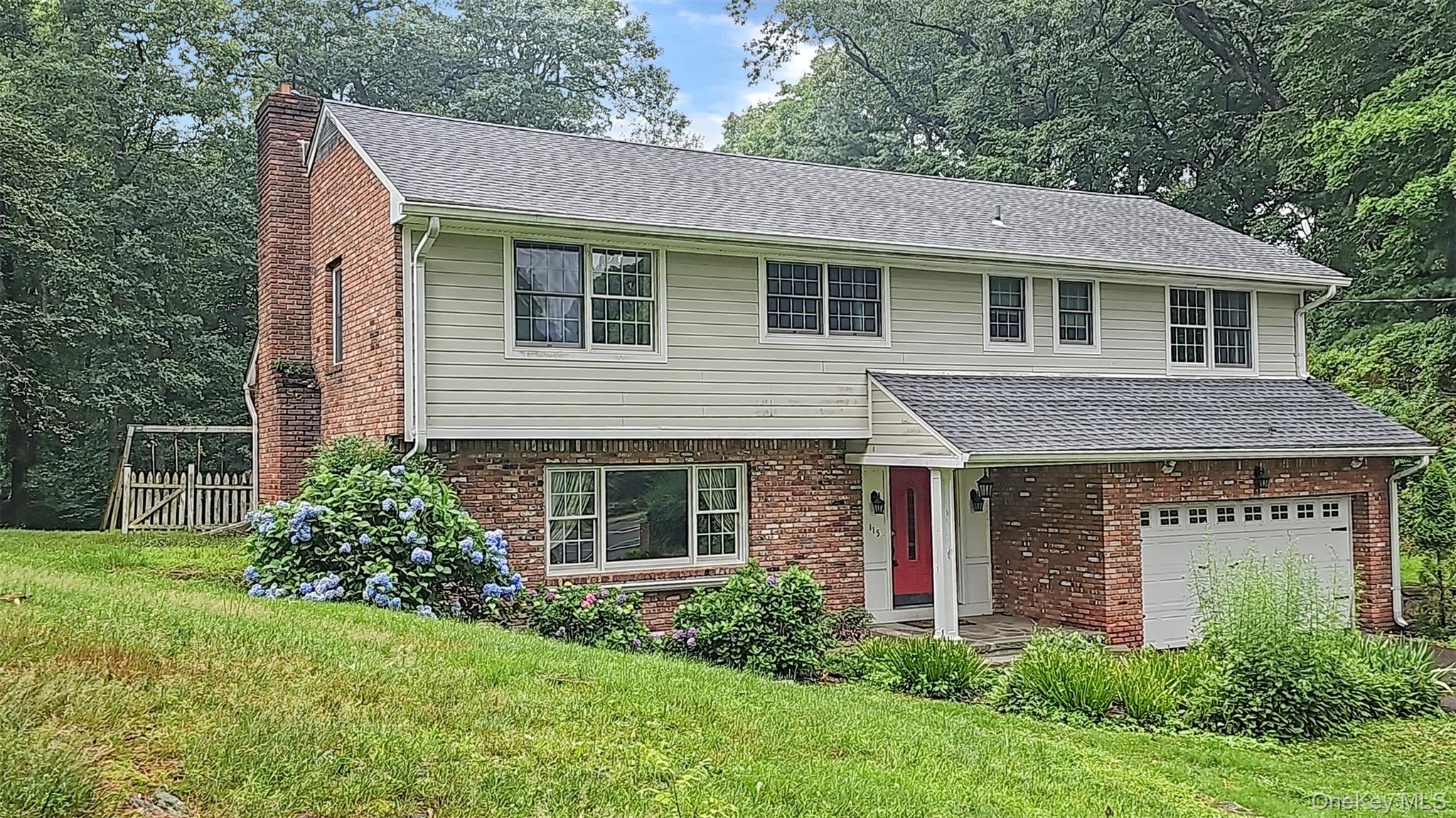 115 Park Lane – For Sale photo 2