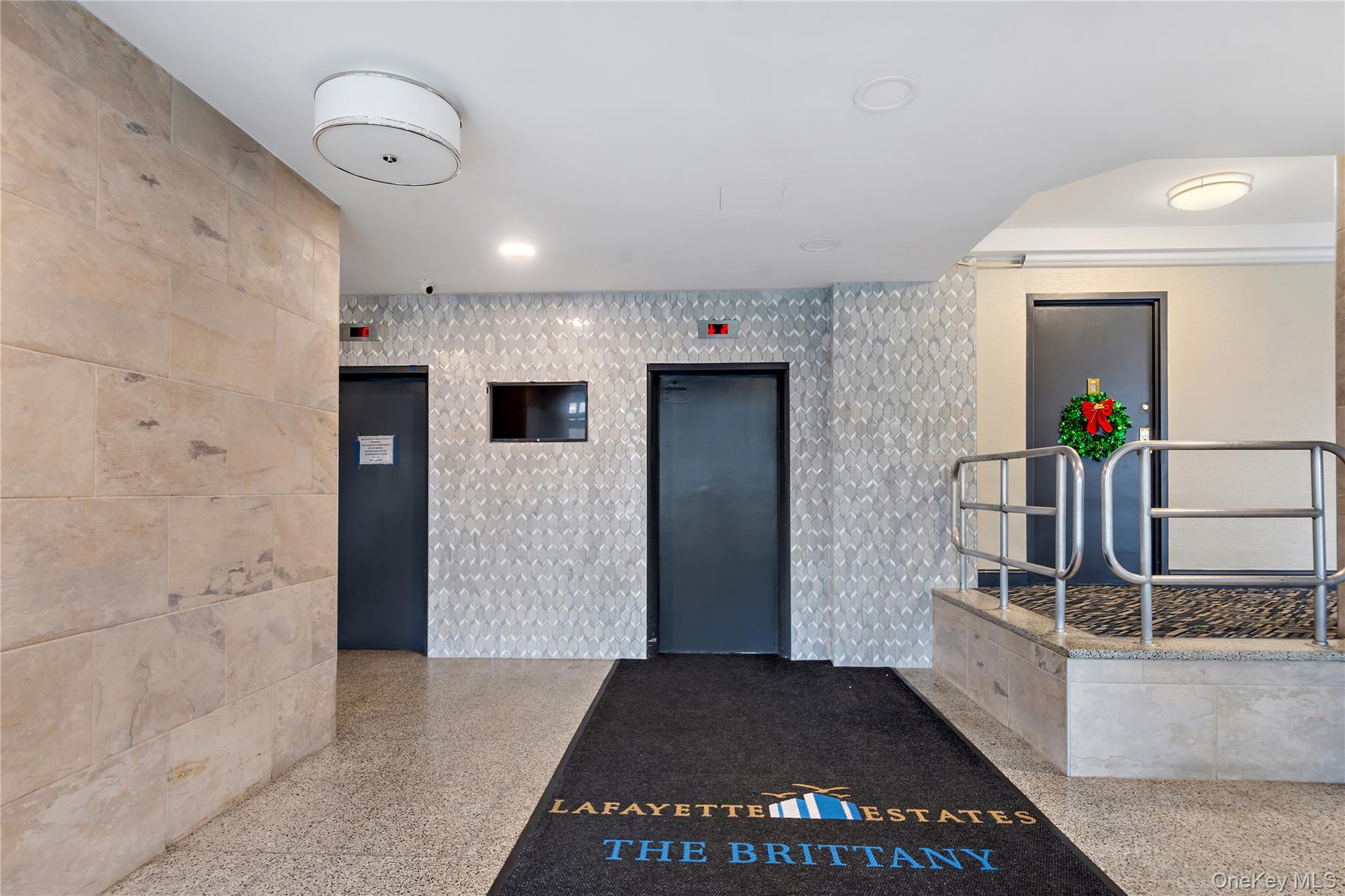 880 Boynton Avenue, Unit 10H photo 30