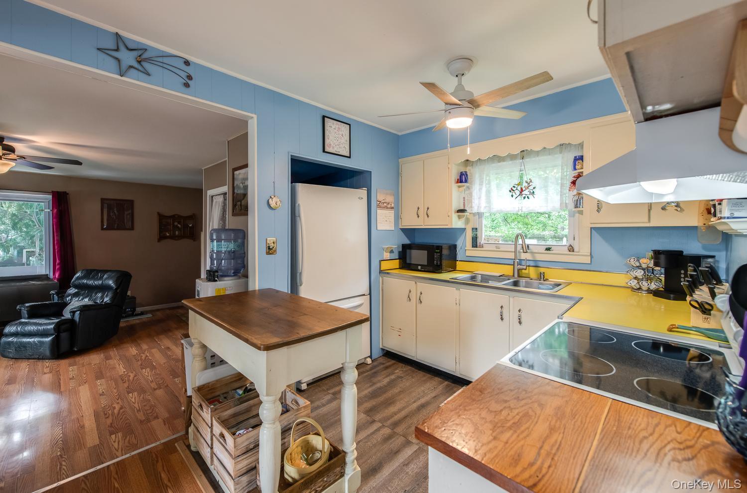 8 Loyola Road – For Sale photo 9