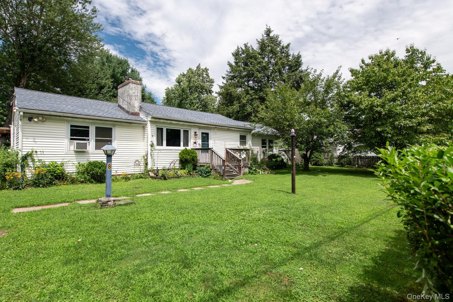 8 Loyola Road – For Sale photo 4