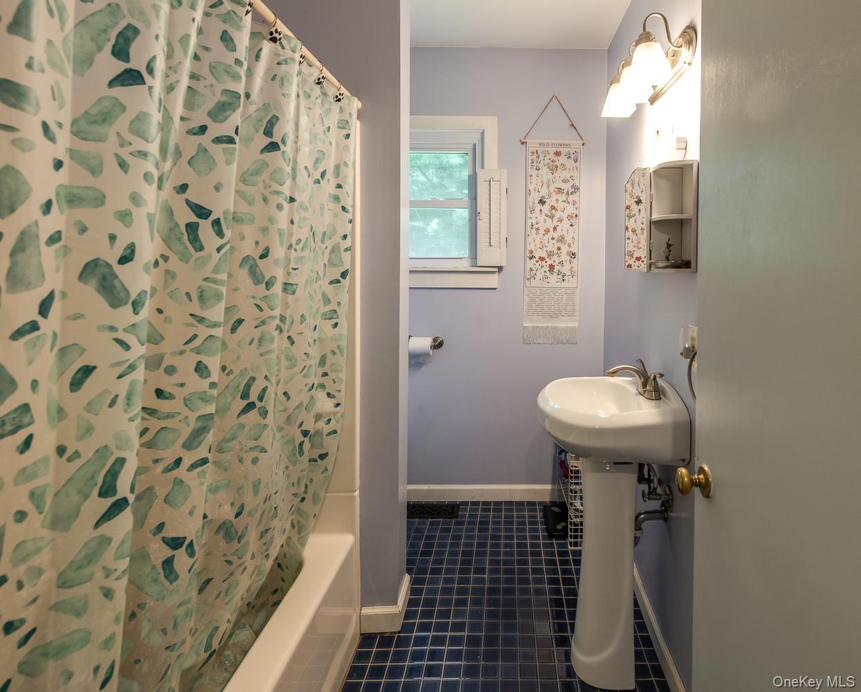8 Loyola Road – For Sale photo 20