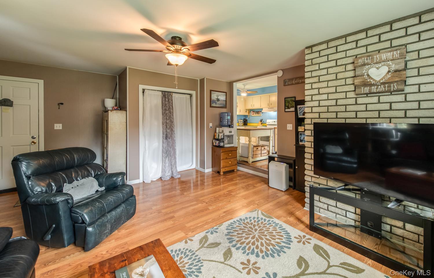 8 Loyola Road – For Sale photo 12