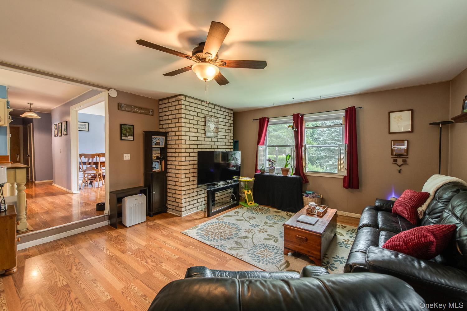 8 Loyola Road – For Sale photo 11