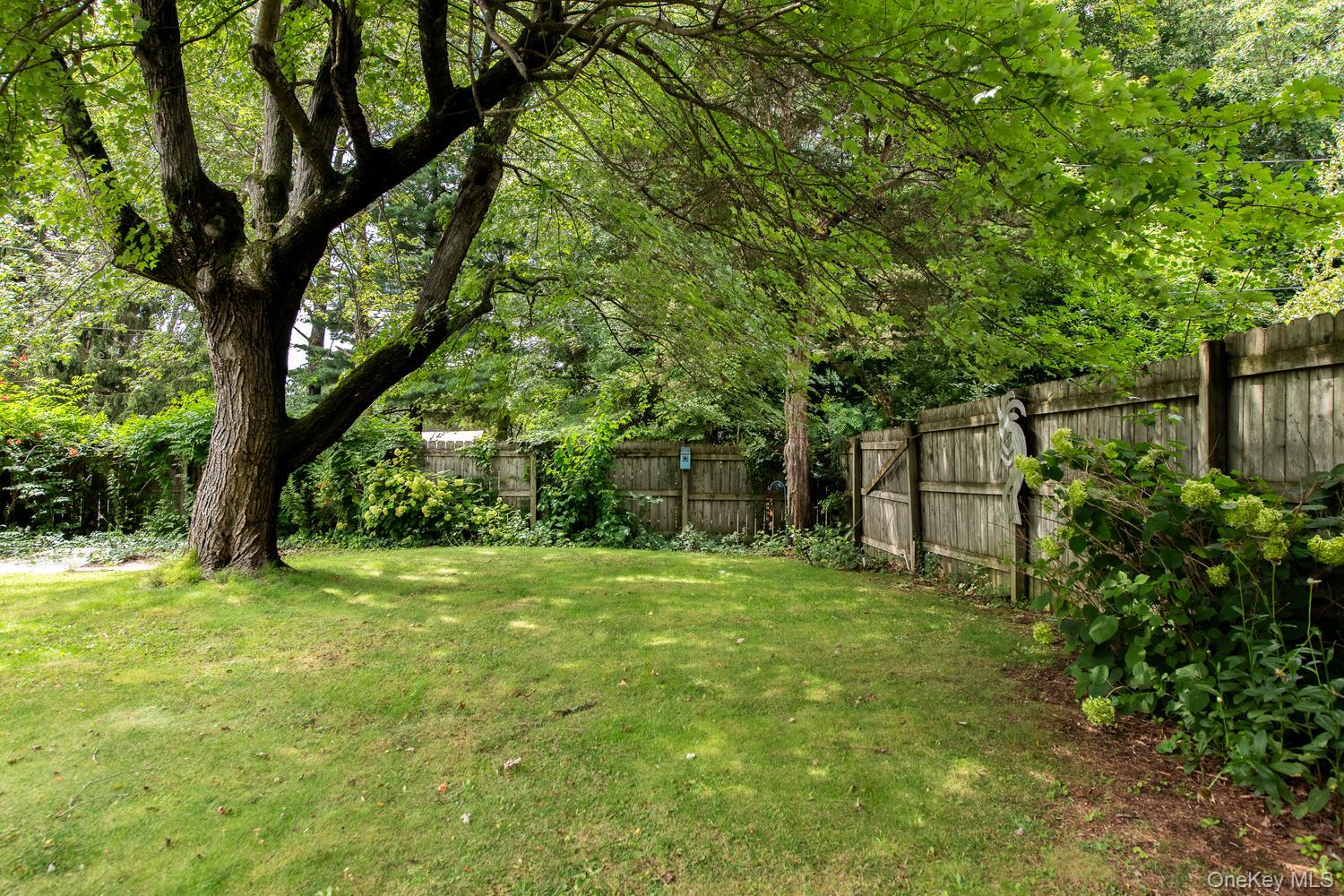 8 Loyola Road – For Sale photo 24