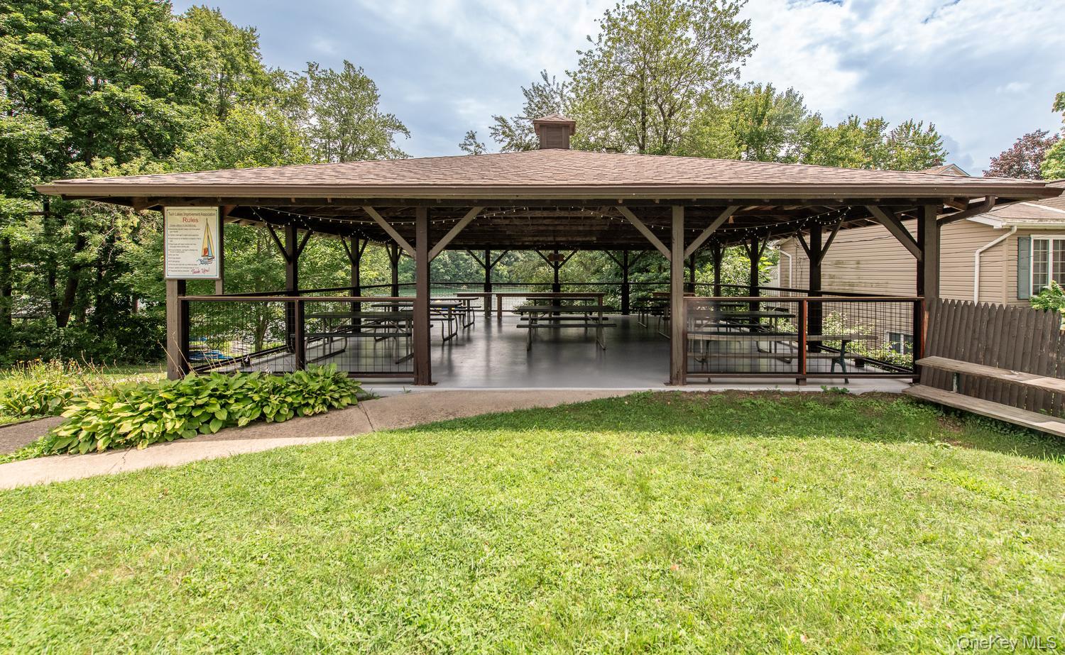 8 Loyola Road – For Sale photo 29