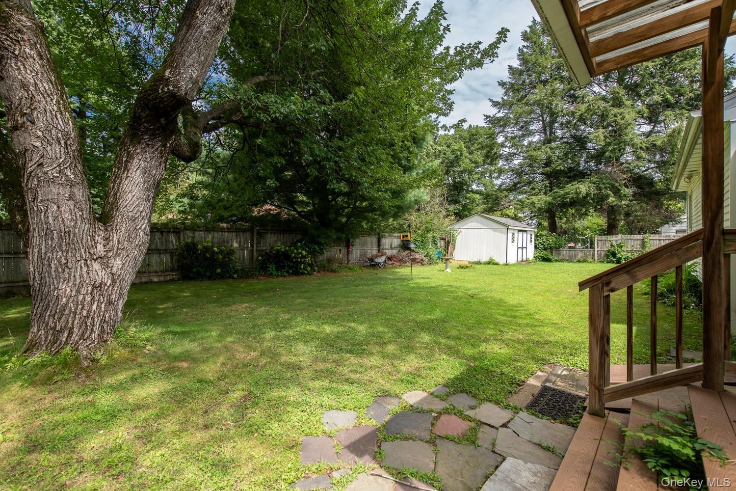 8 Loyola Road – For Sale photo 22
