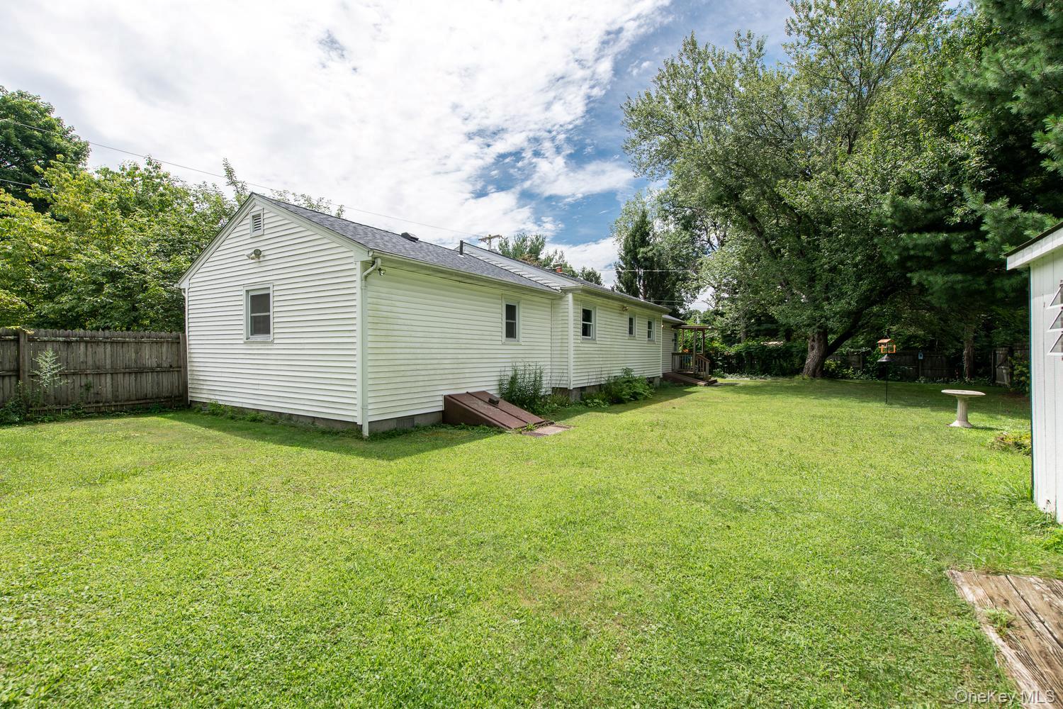 8 Loyola Road – For Sale photo 23