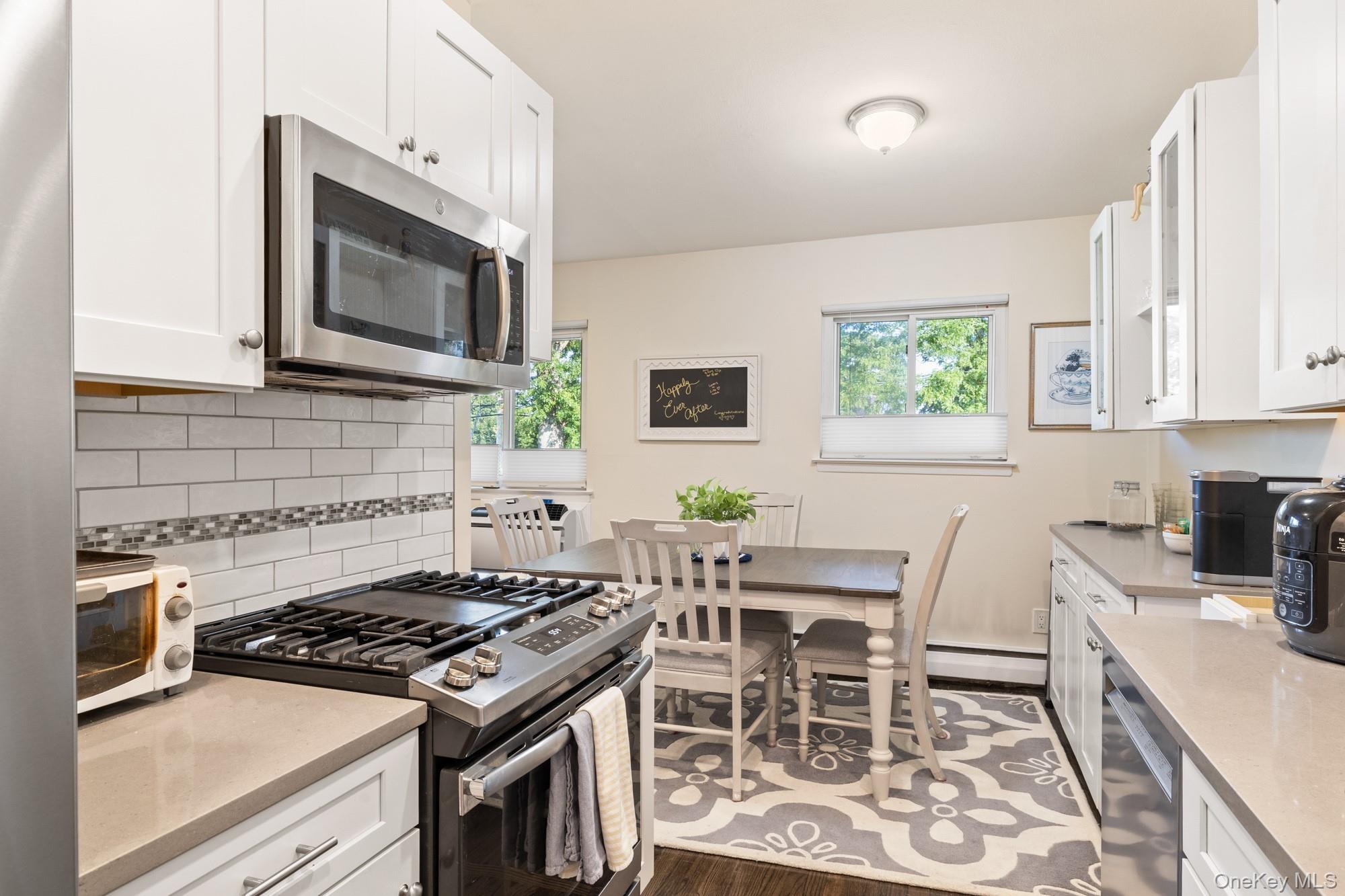 748 Deer Park Avenue, Unit 7H photo 16