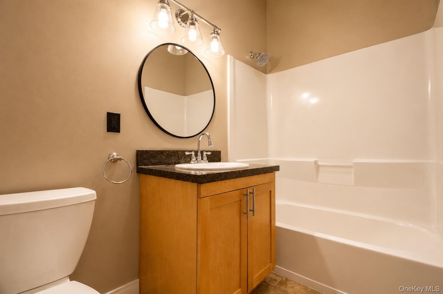 20 S Broadway, Unit 202 photo 16