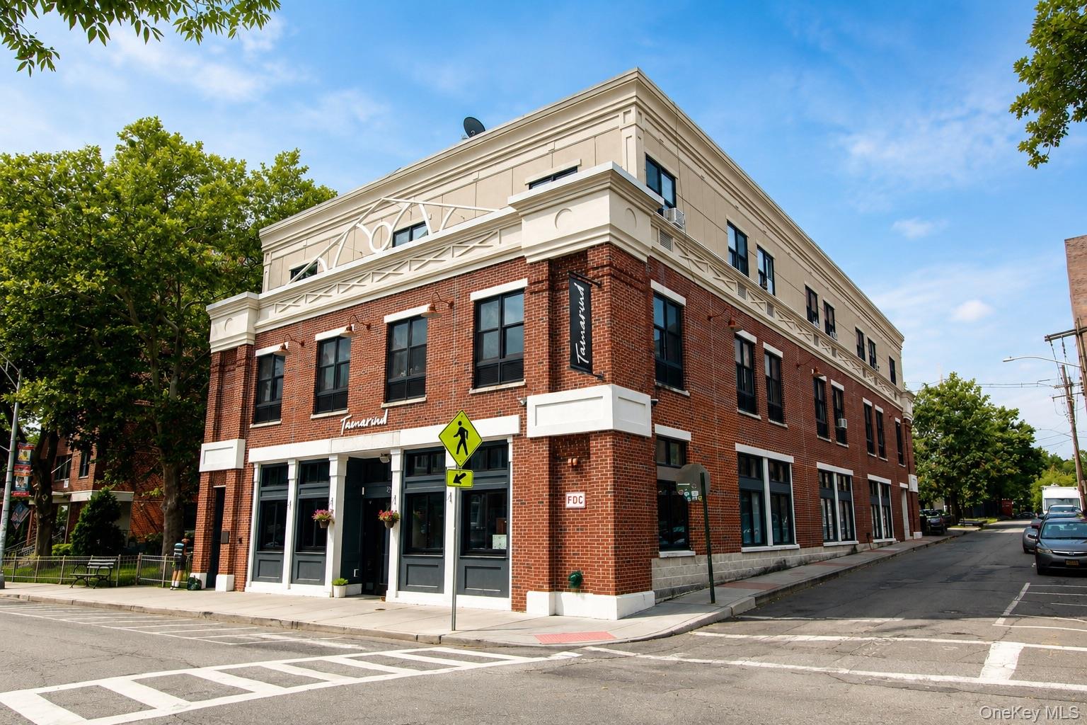 20 S Broadway, Unit 202