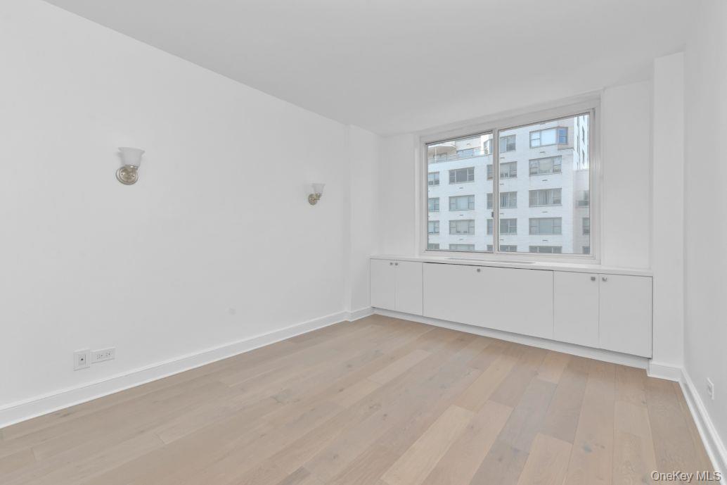220 E 65th Street, Unit 11C photo 4