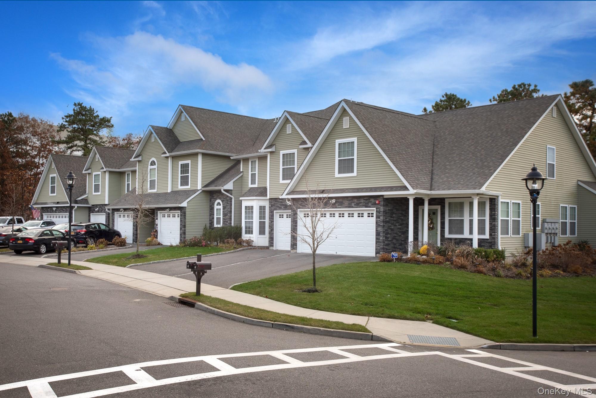 37 Oak Ridge Circle, Unit 37