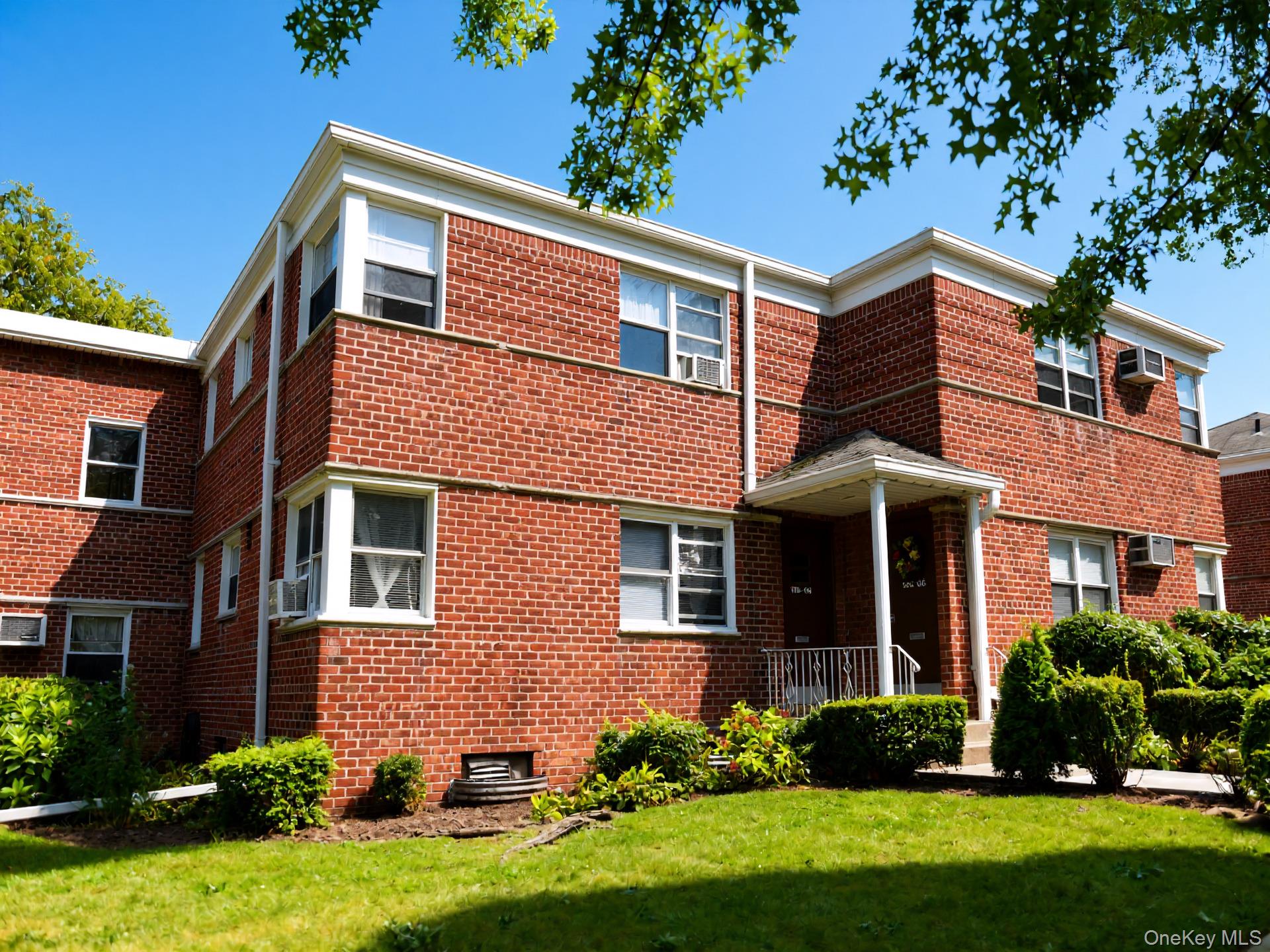 196-08 Pompeii Avenue, Unit 1B