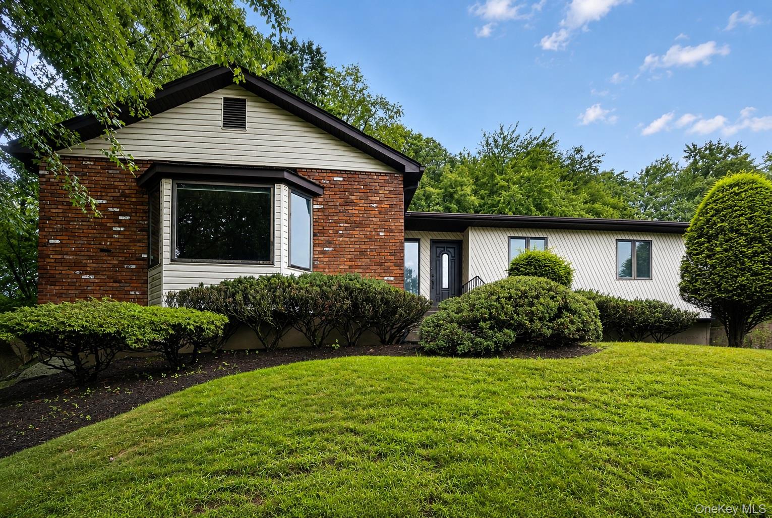 211 Waters Edge – For Sale