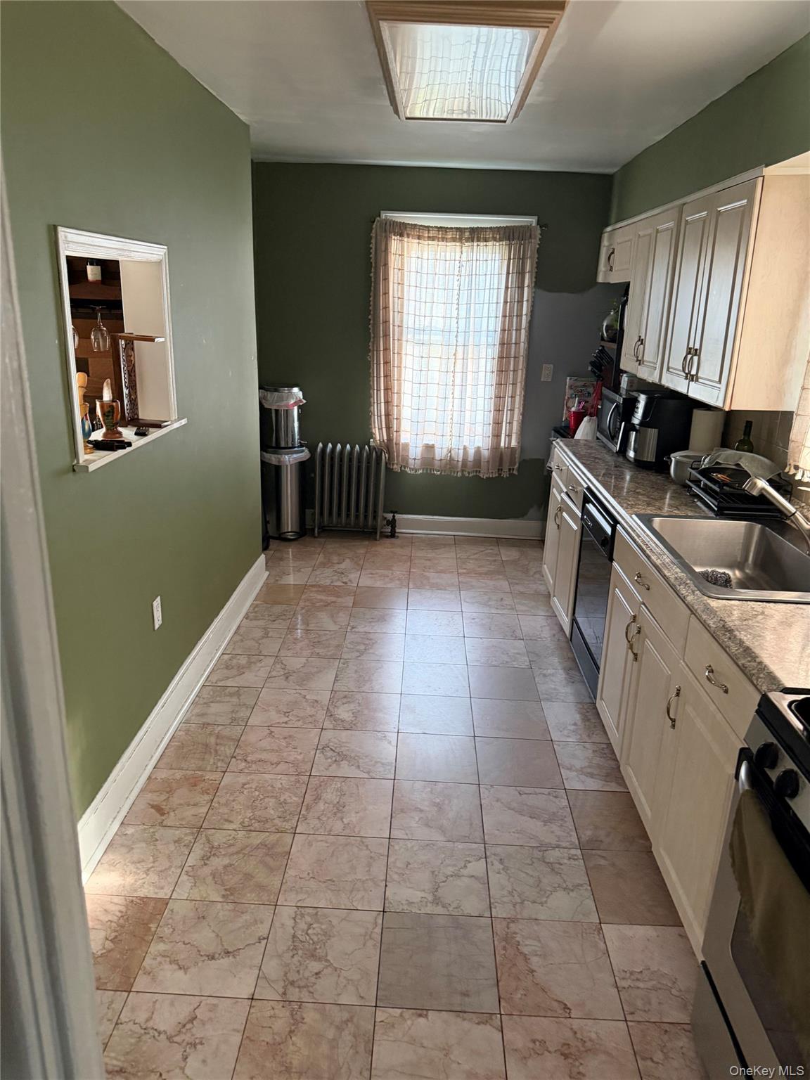 20905 Hollis Avenue – For Sale