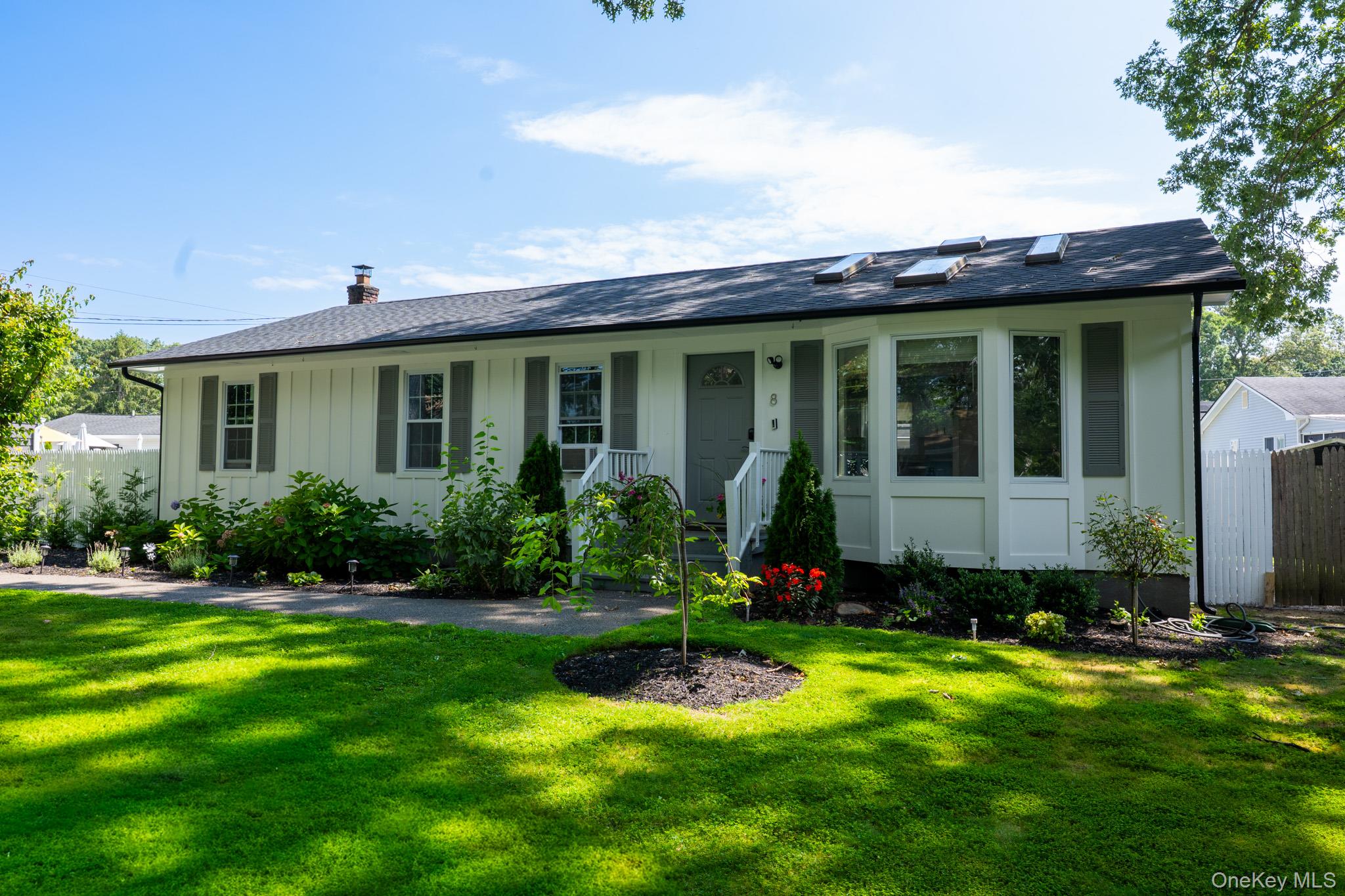 8 silver Road – For Sale photo 3