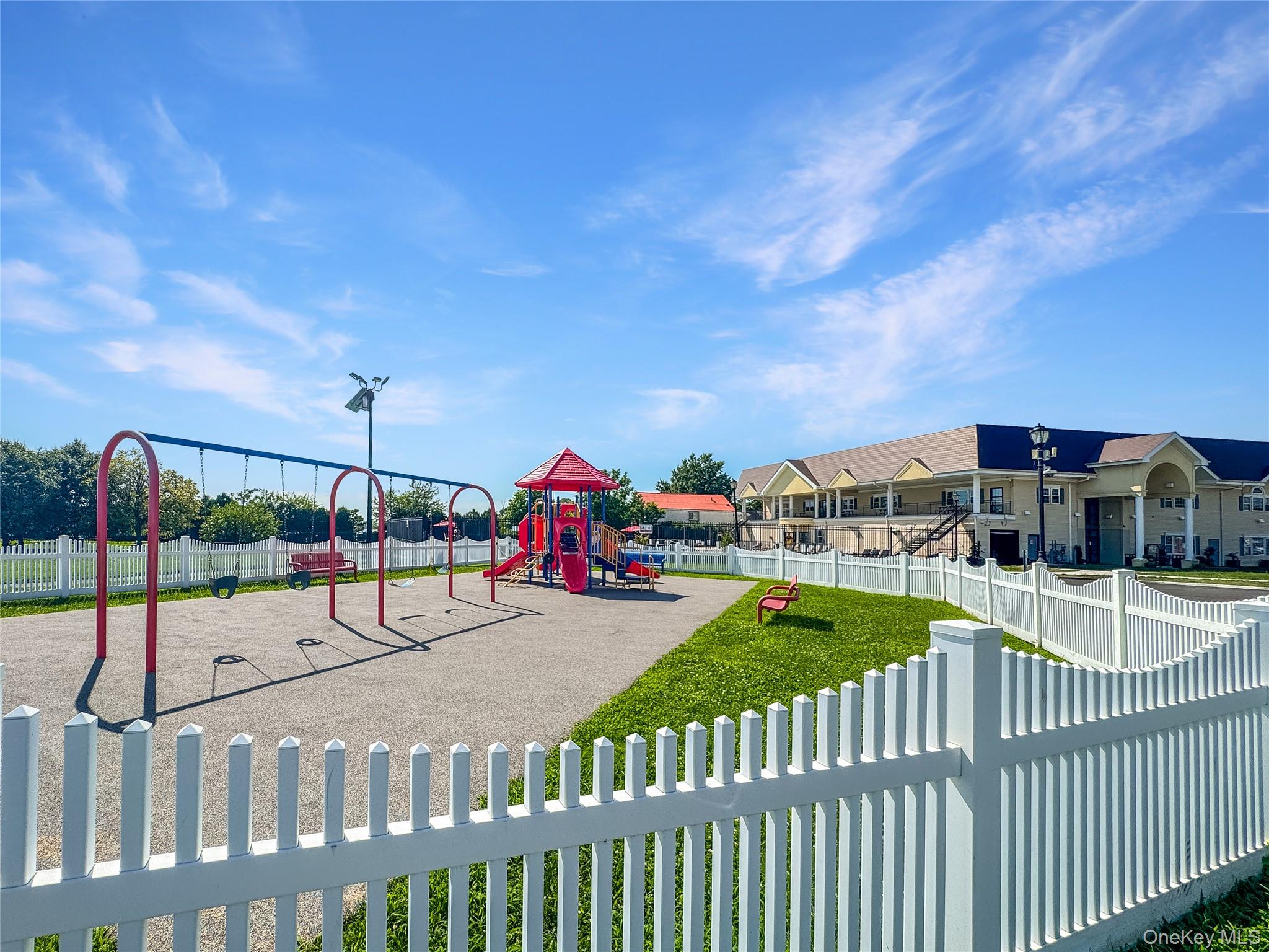 102 Surf Drive – For Sale photo 35