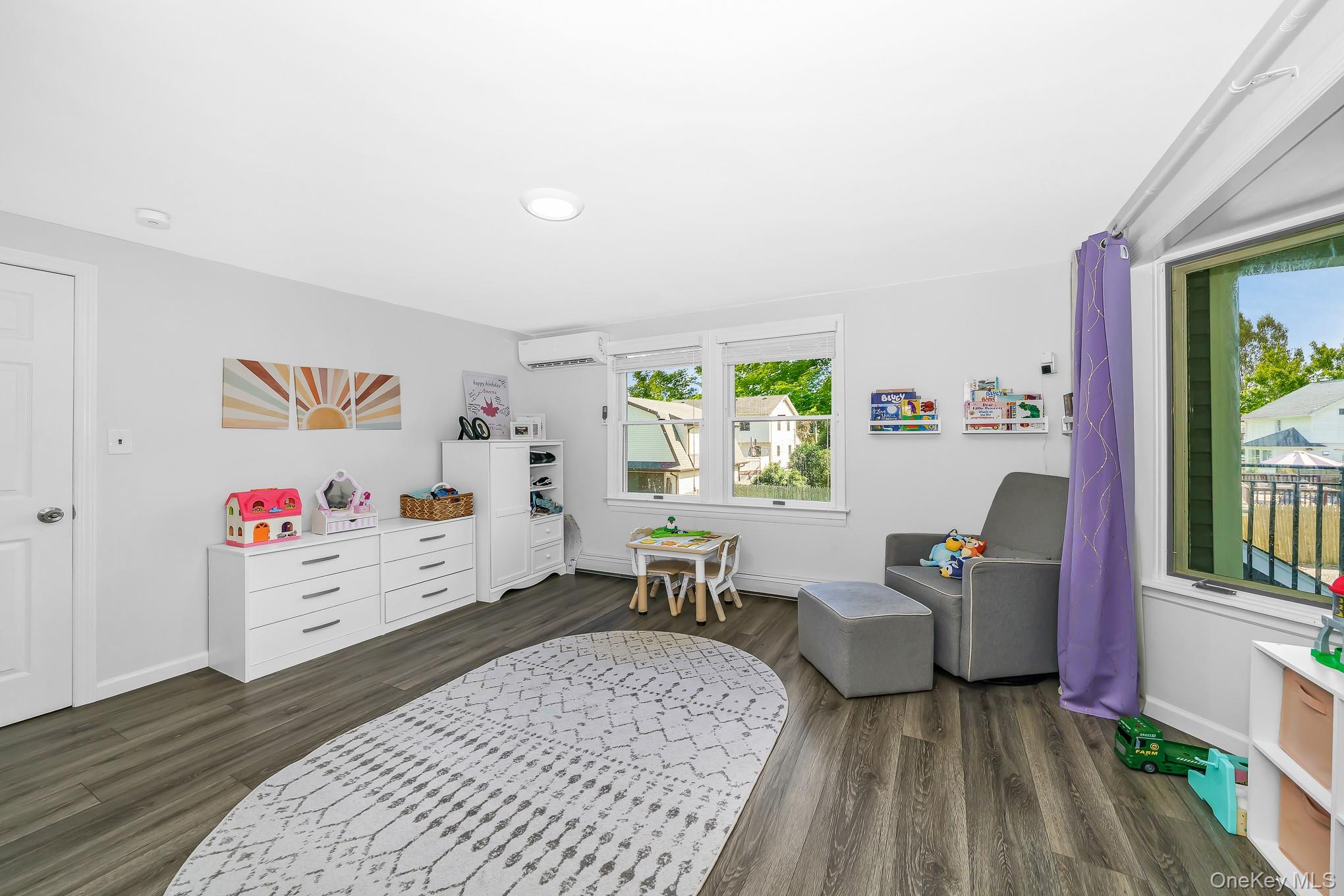 10 Hill Street – For Sale photo 34
