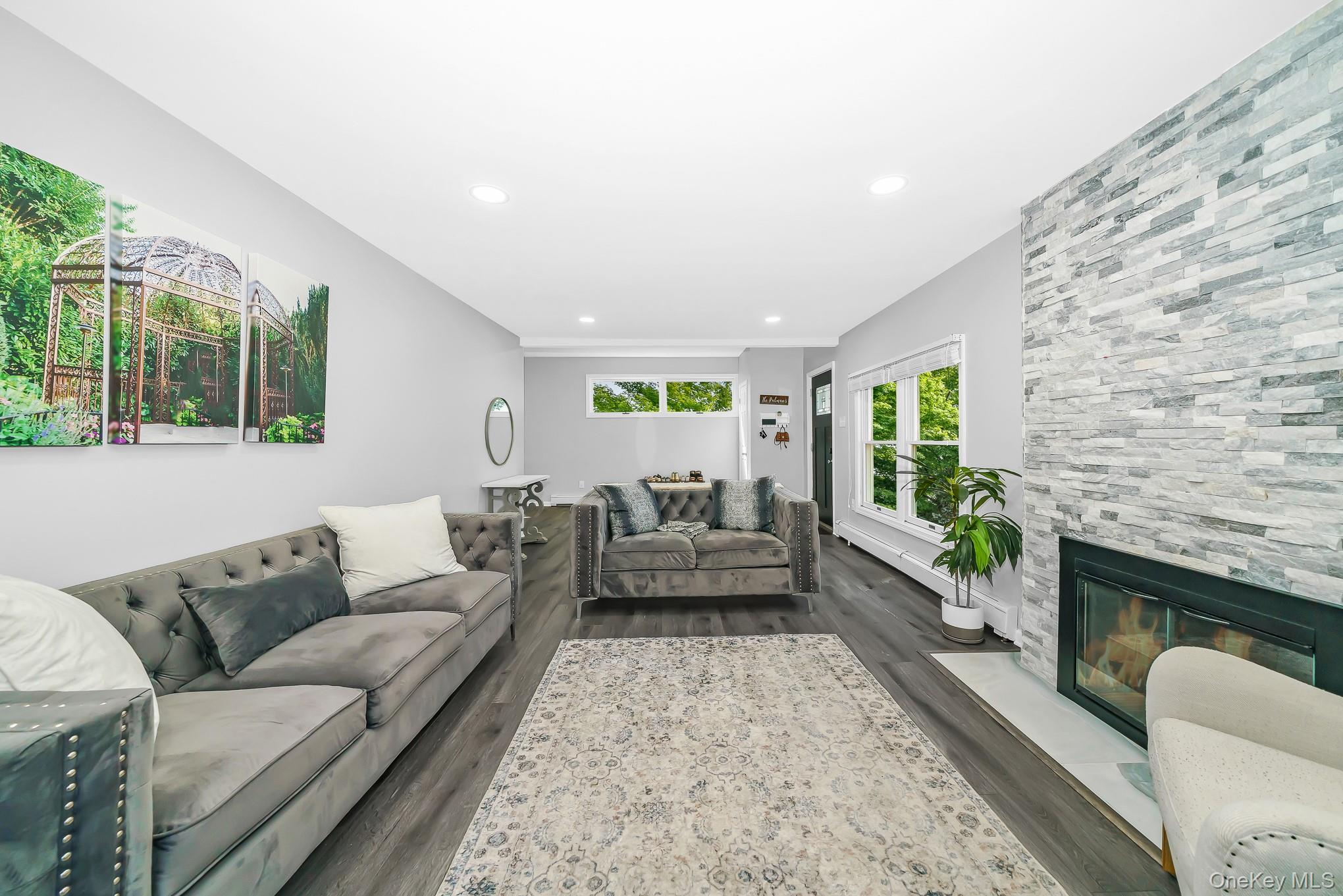 10 Hill Street – For Sale photo 15