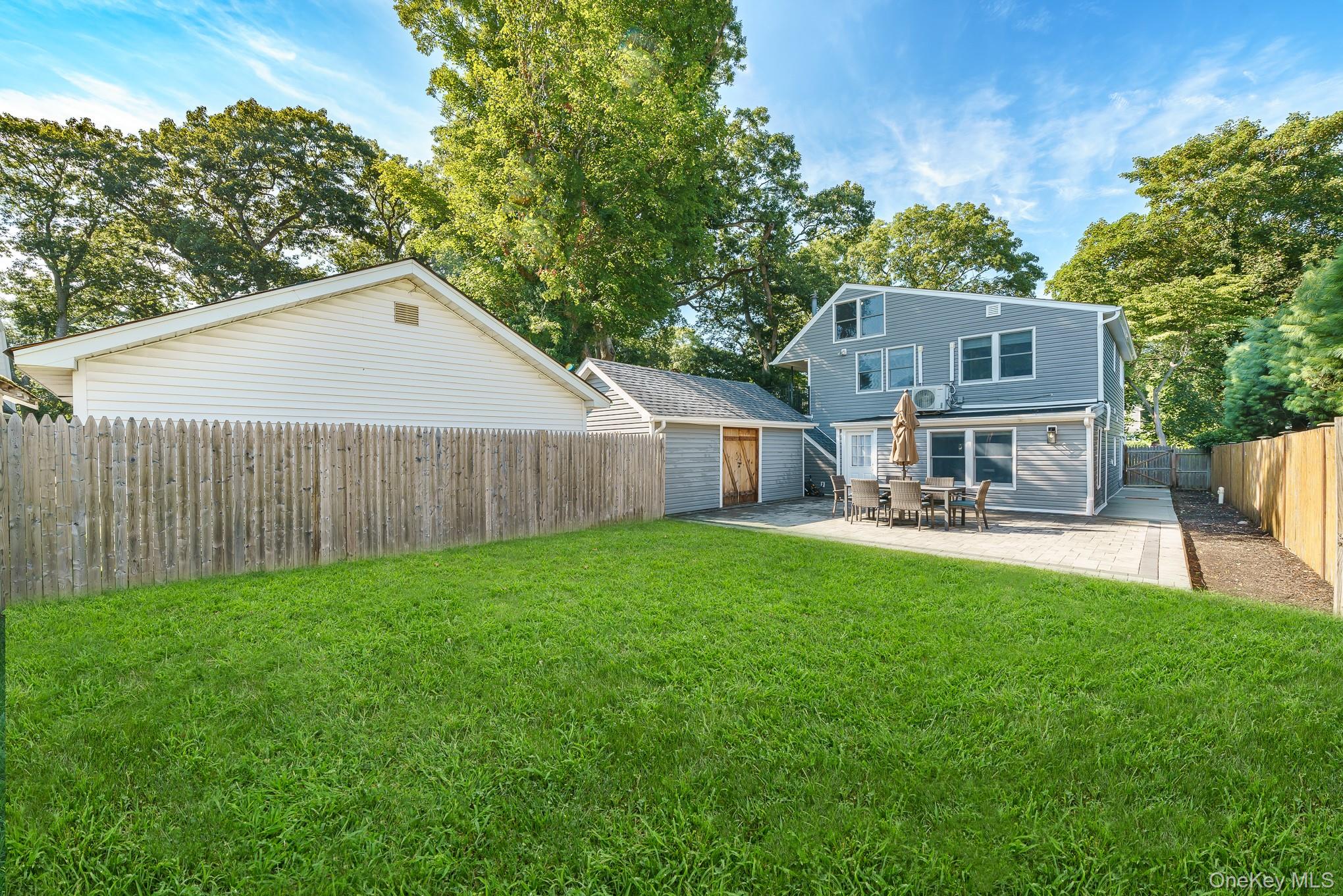 10 Hill Street – For Sale photo 9
