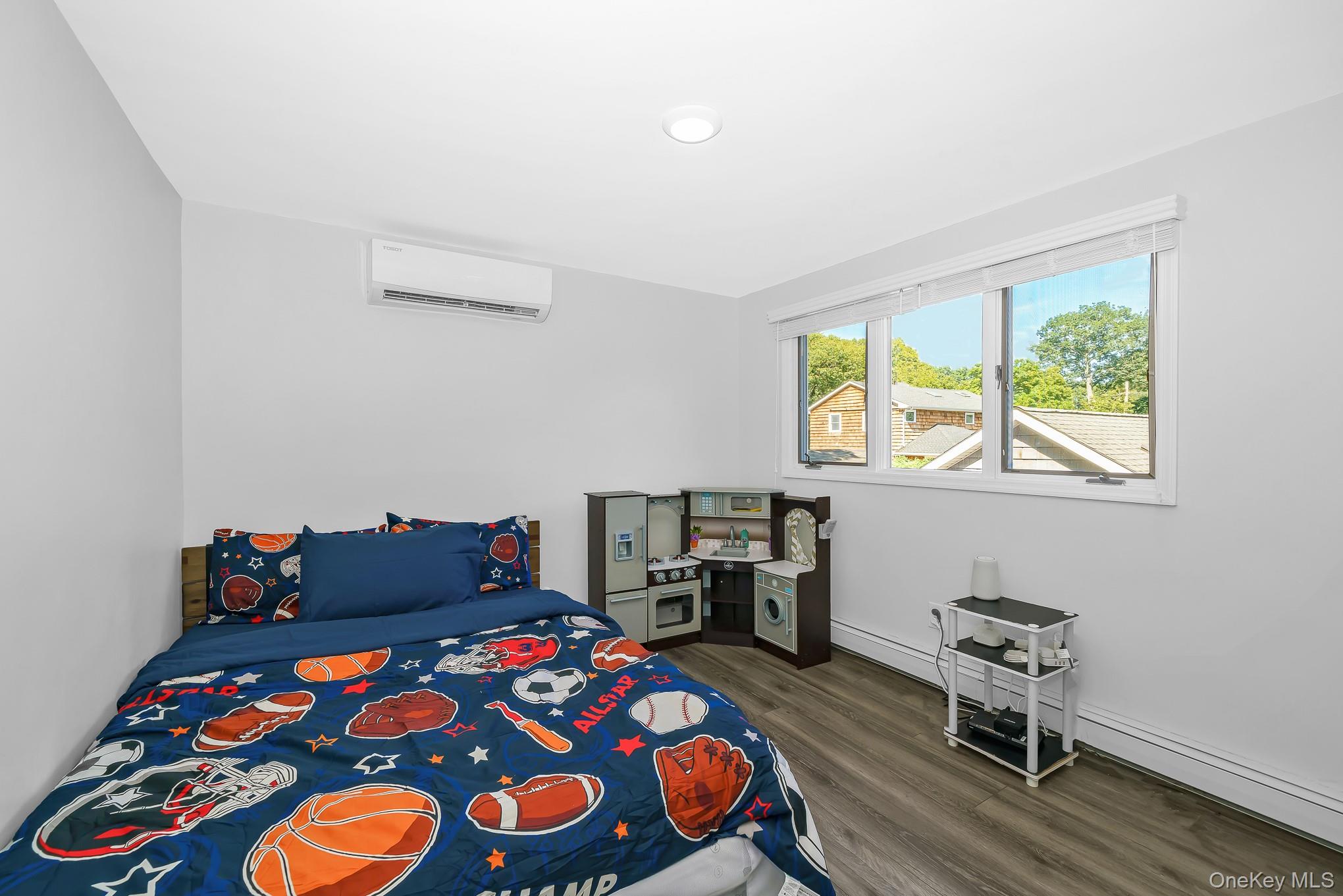10 Hill Street – For Sale photo 35