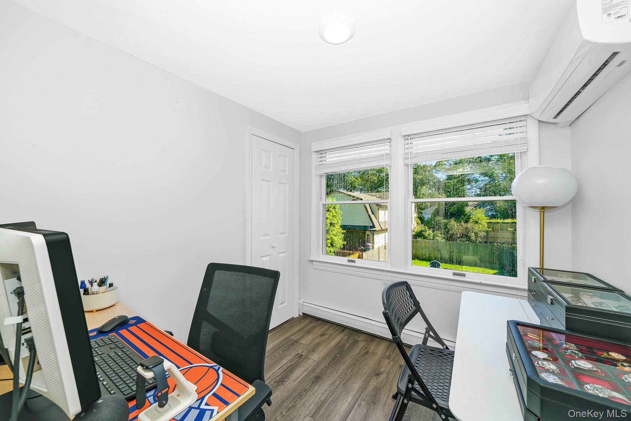 10 Hill Street – For Sale photo 32