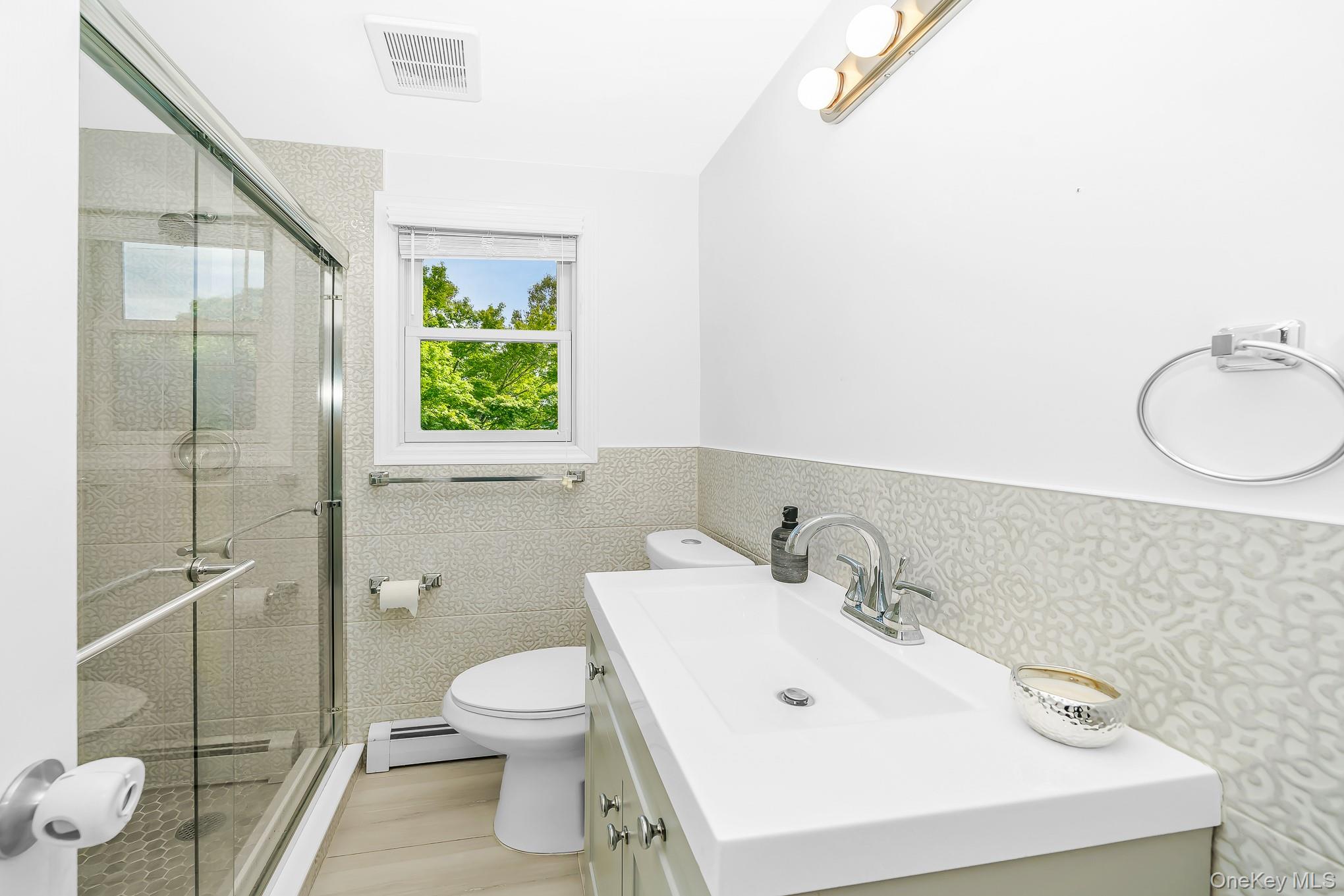 10 Hill Street – For Sale photo 36
