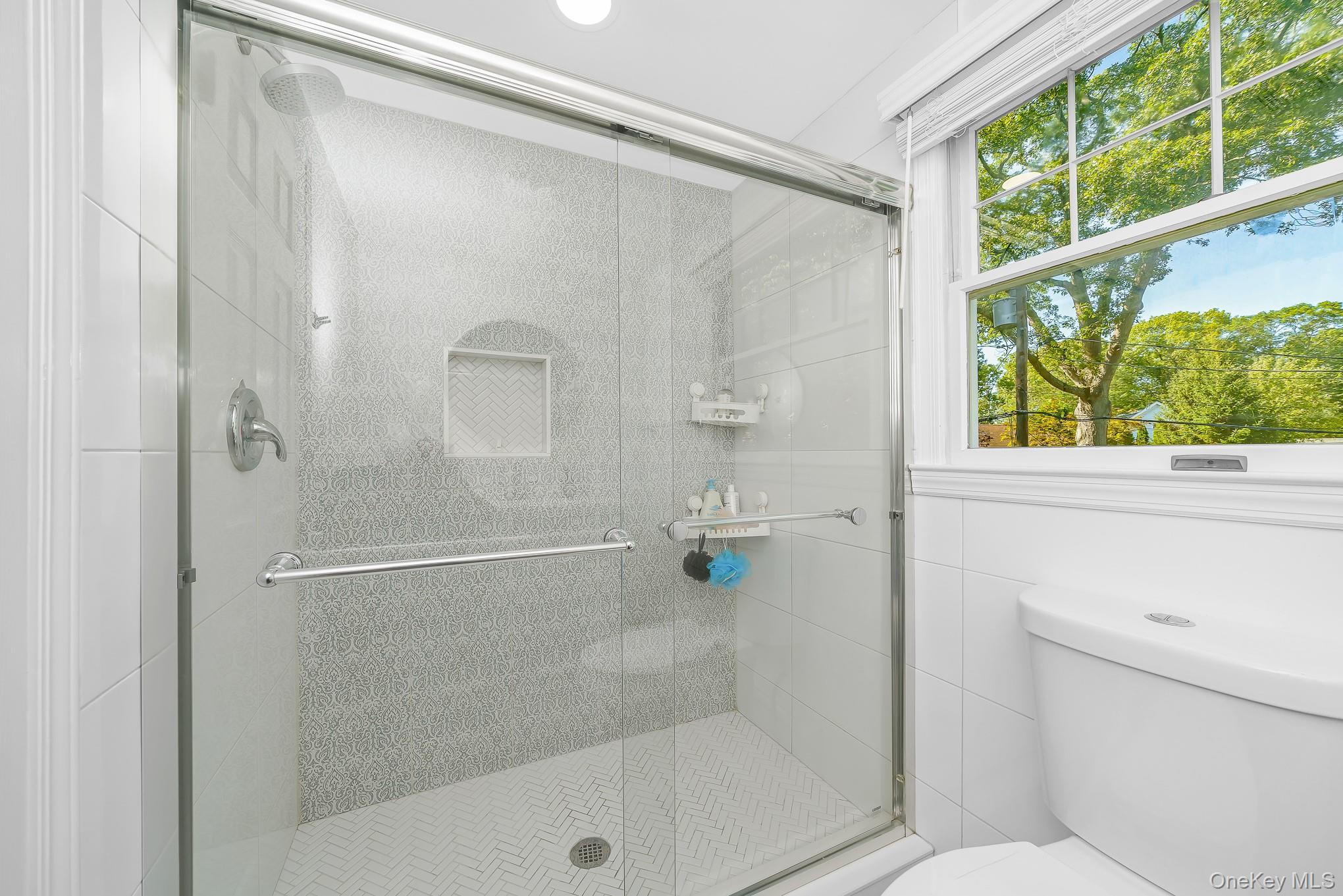 10 Hill Street – For Sale photo 42
