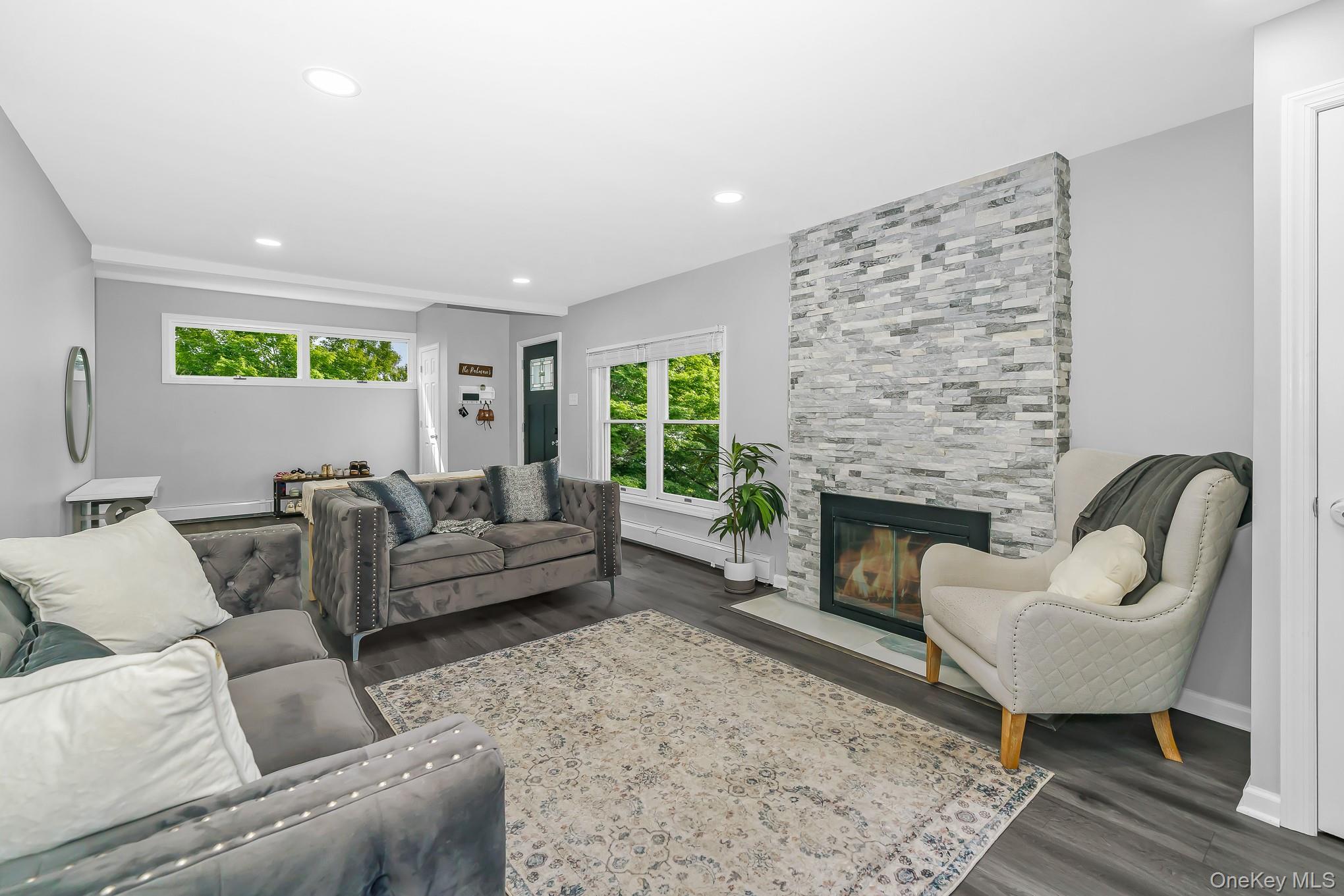 10 Hill Street – For Sale photo 16